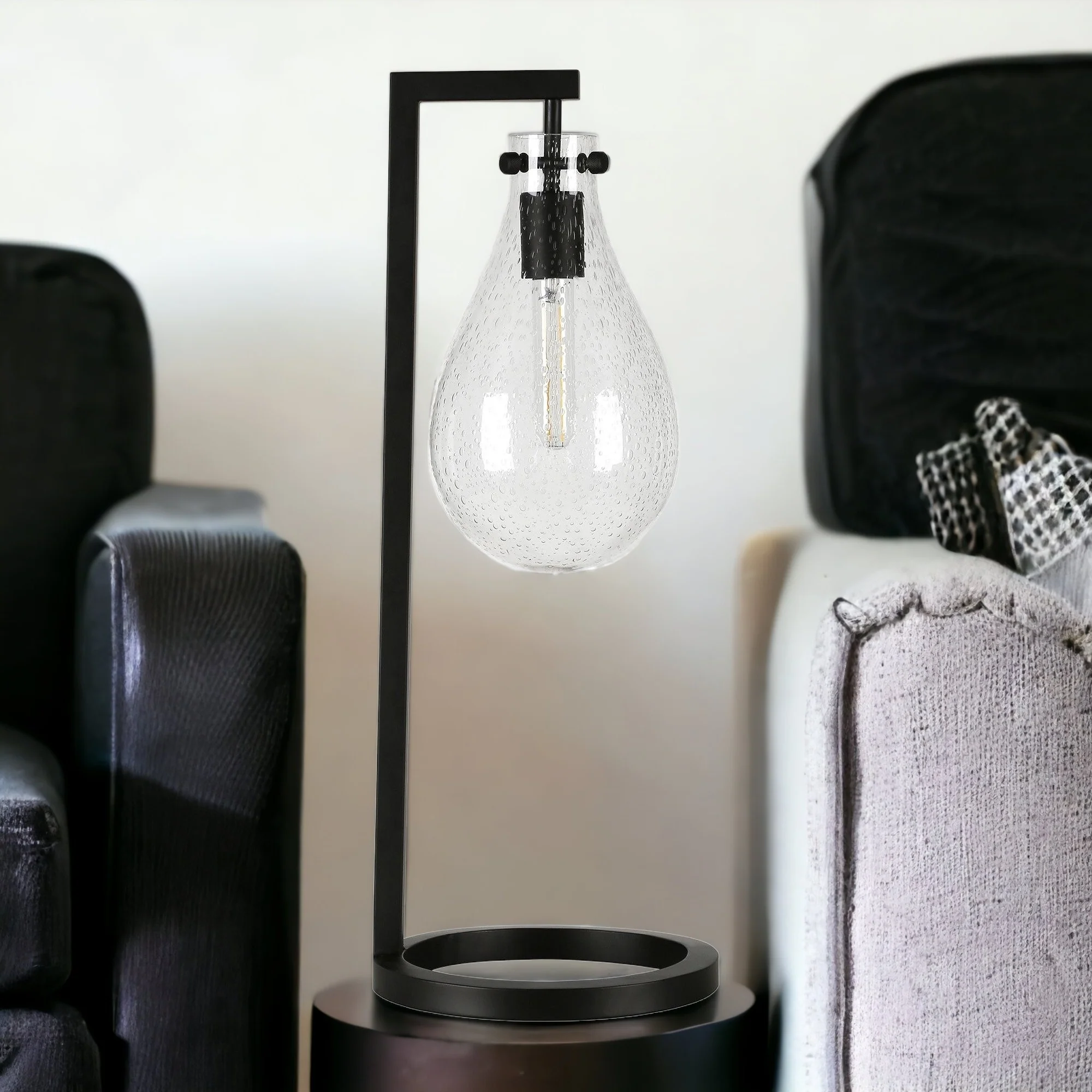 Black Metal Desk Table Lamp With Clear Seeded Novelty Shade By Homeroots - Image 5