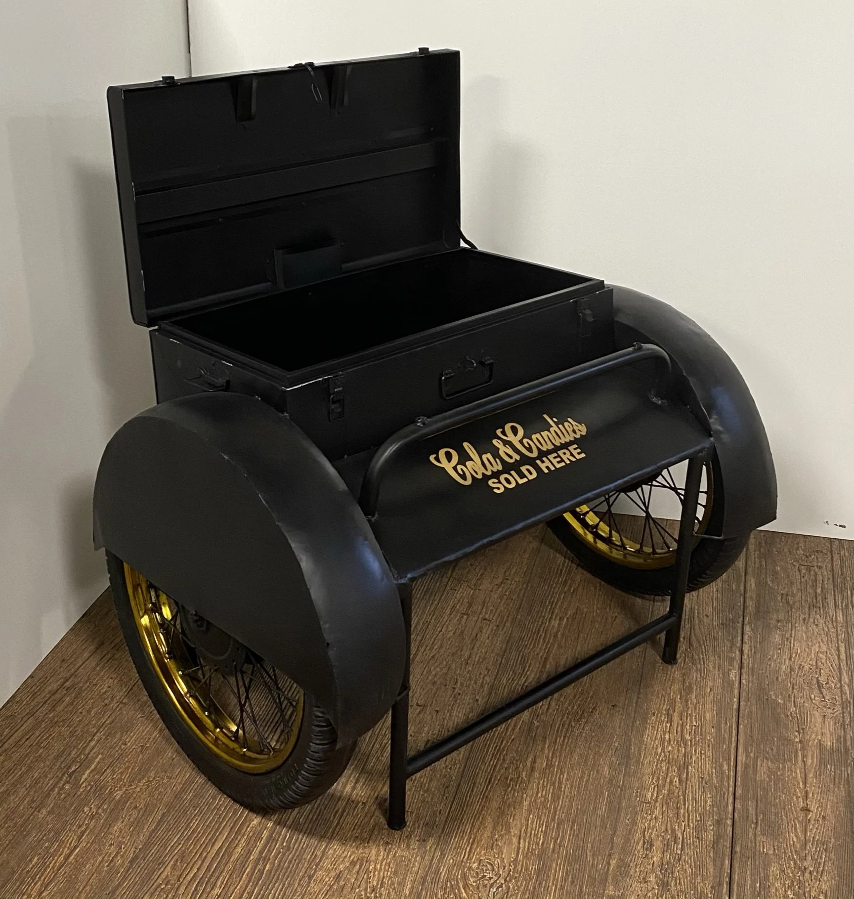 Black Old Time Delivery Box Table With Storage By Homeroots - Image 2