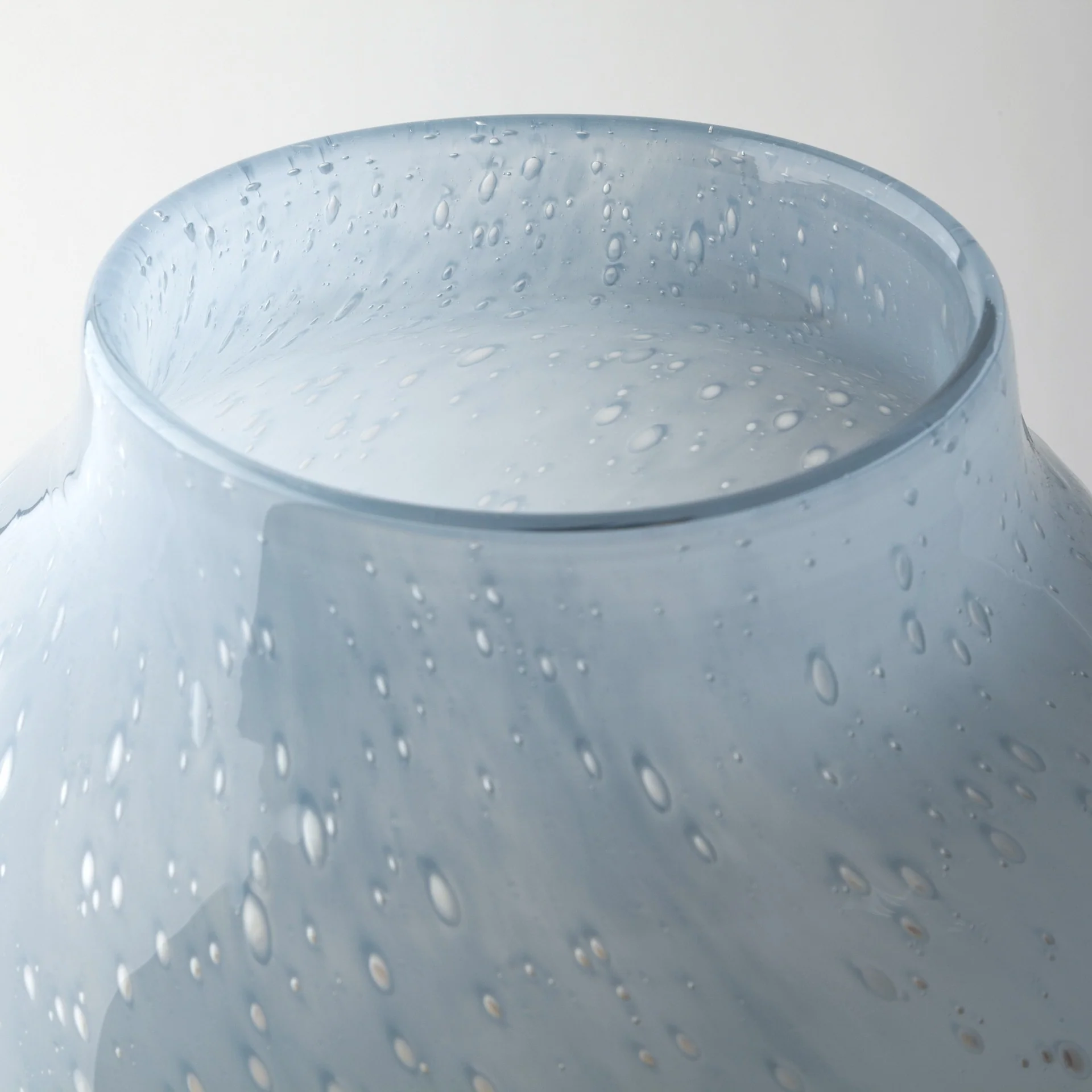 Blue And Beige Abstract Cylinder Crystal Glass Table Vase By Homeroots - Image 5