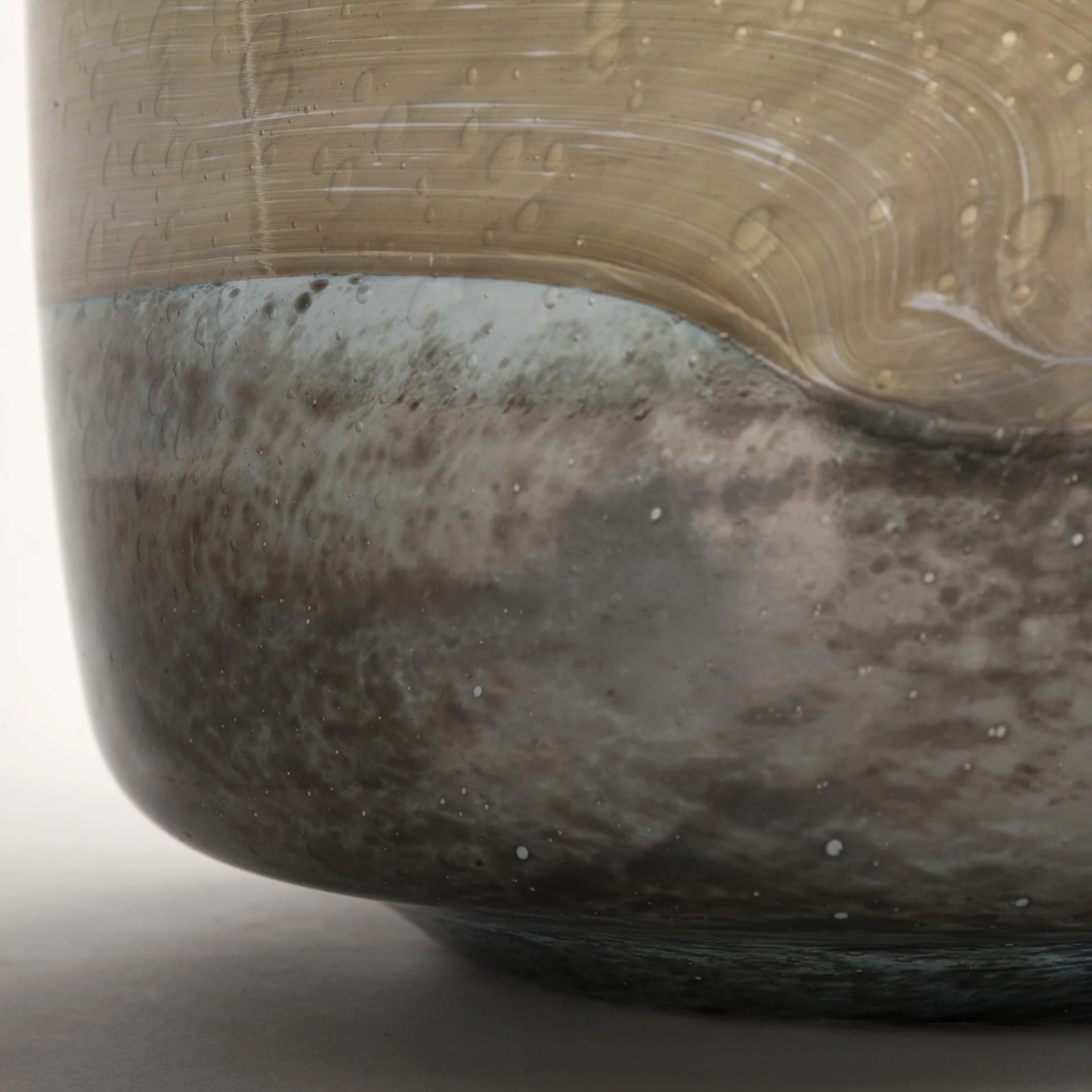Blue And Brown Abstract Cylinder Crystal Glass Table Vase By Homeroots - Image 5