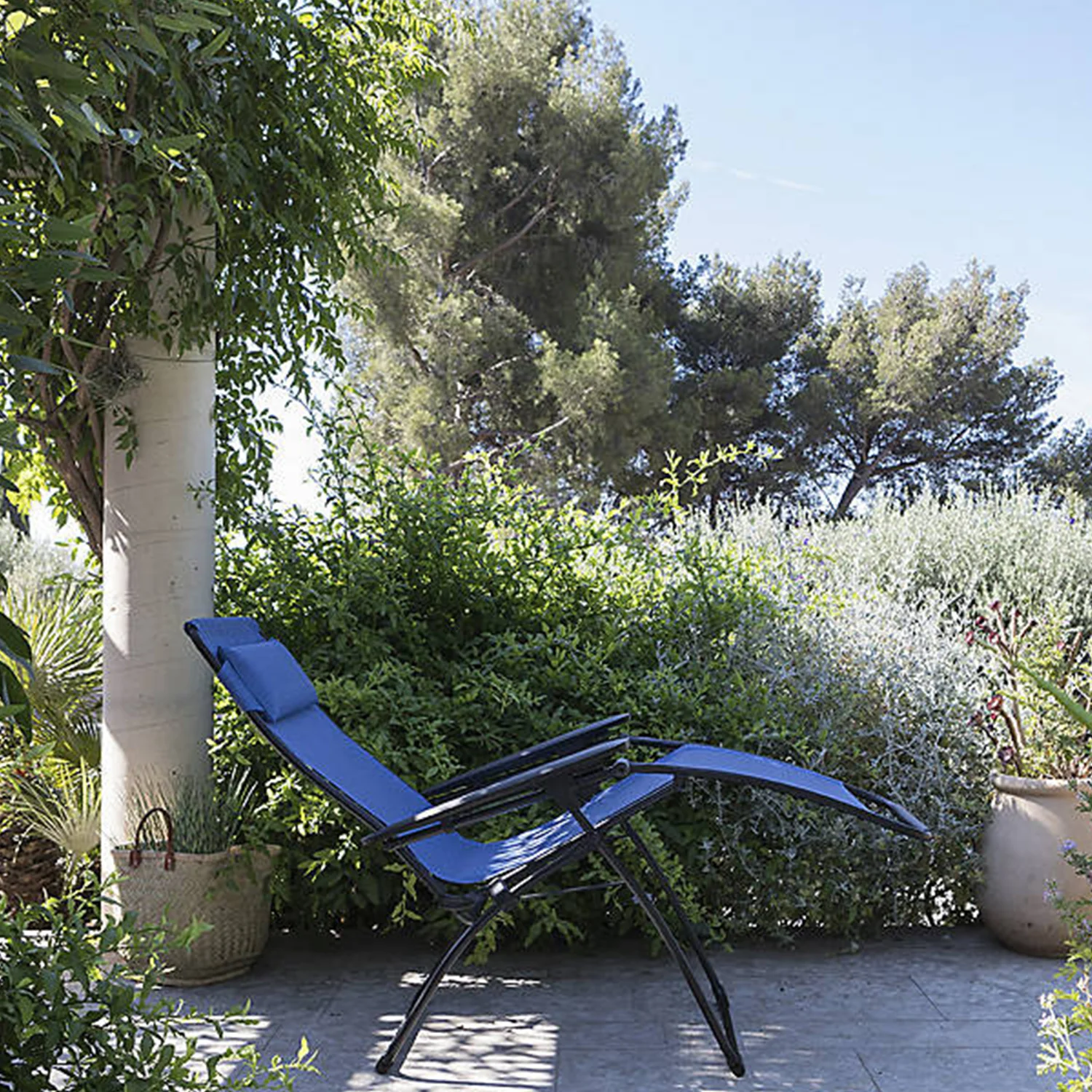 Blue Metal Outdoor Zero Gravity Chair with Blue Cushion By Homeroots - Image 4