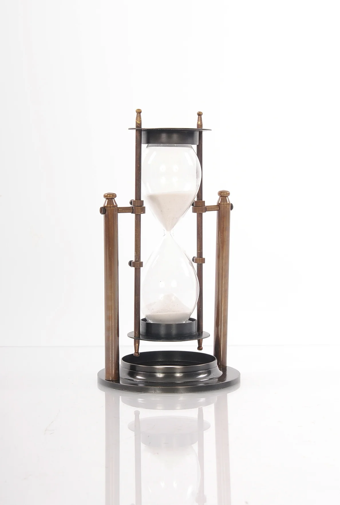 Brass Revolving Sandtimer By Homeroots - Image 2