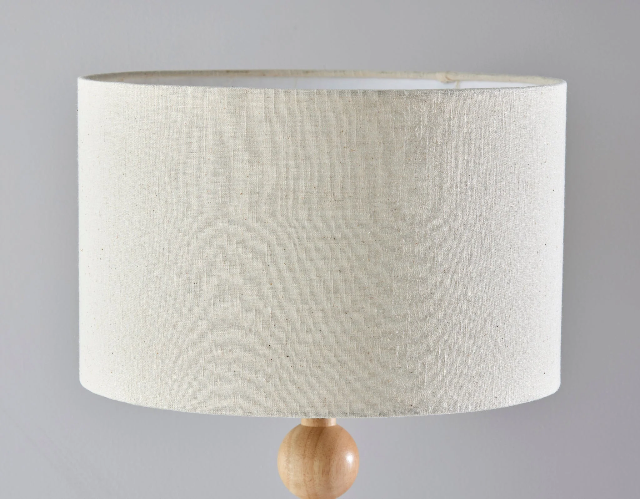 Brown Solid Wood Candlestick Table Lamp With Off White Drum Shade By Homeroots - Image 5