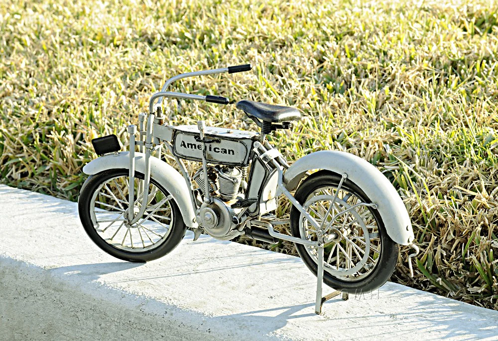 c1911 Harley-Davidson V-Twin Motorcycle Model Sculpture By Homeroots - Image 6