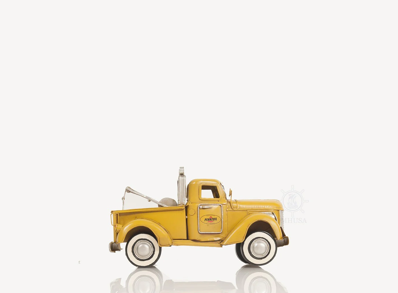 c1926 Pennzoil Tow Truck Yellow Model Sculpture By Homeroots - Image 2