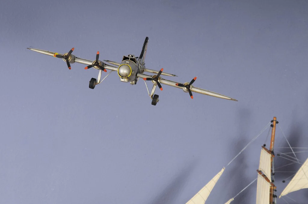 c1938 Boeing B-17 Flying Fortress Sculpture By Homeroots - Image 7