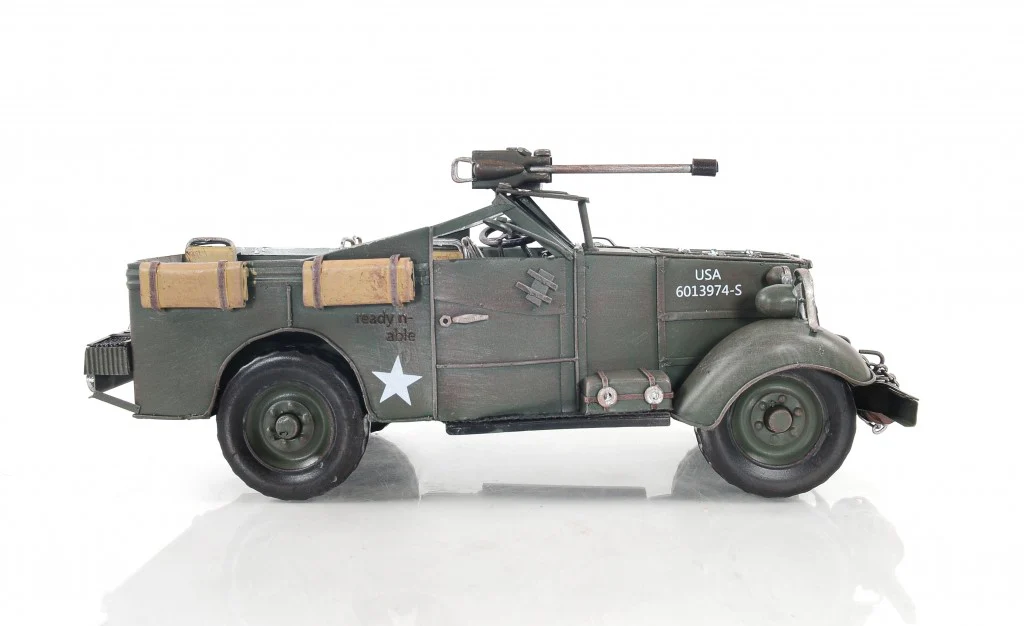 c1941 30 CWT Chevrolet 1533X2 Sculpture By Homeroots - Image 2