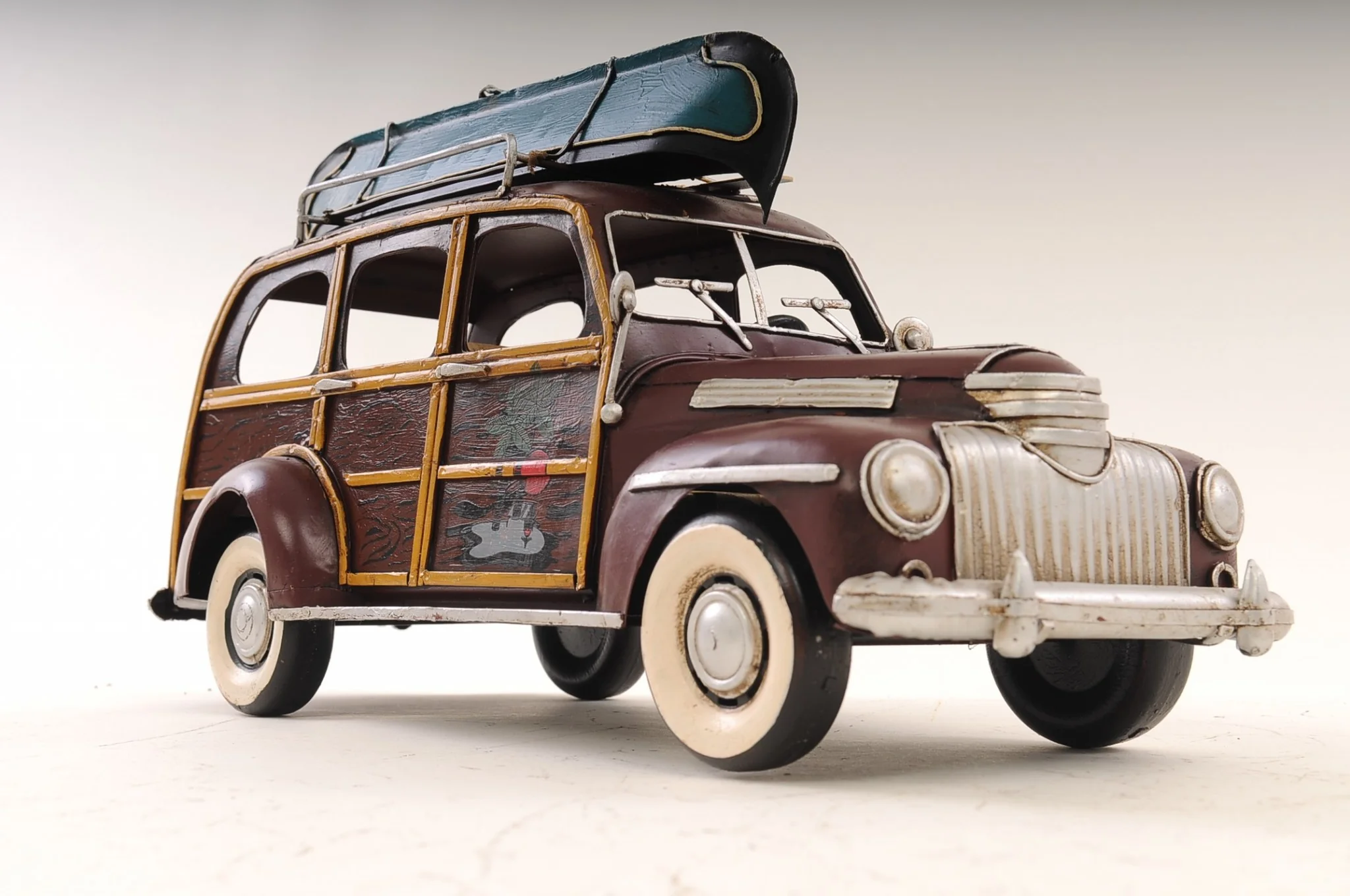 c1947 Chevrolet Suburban Sculpture By Homeroots - Image 2