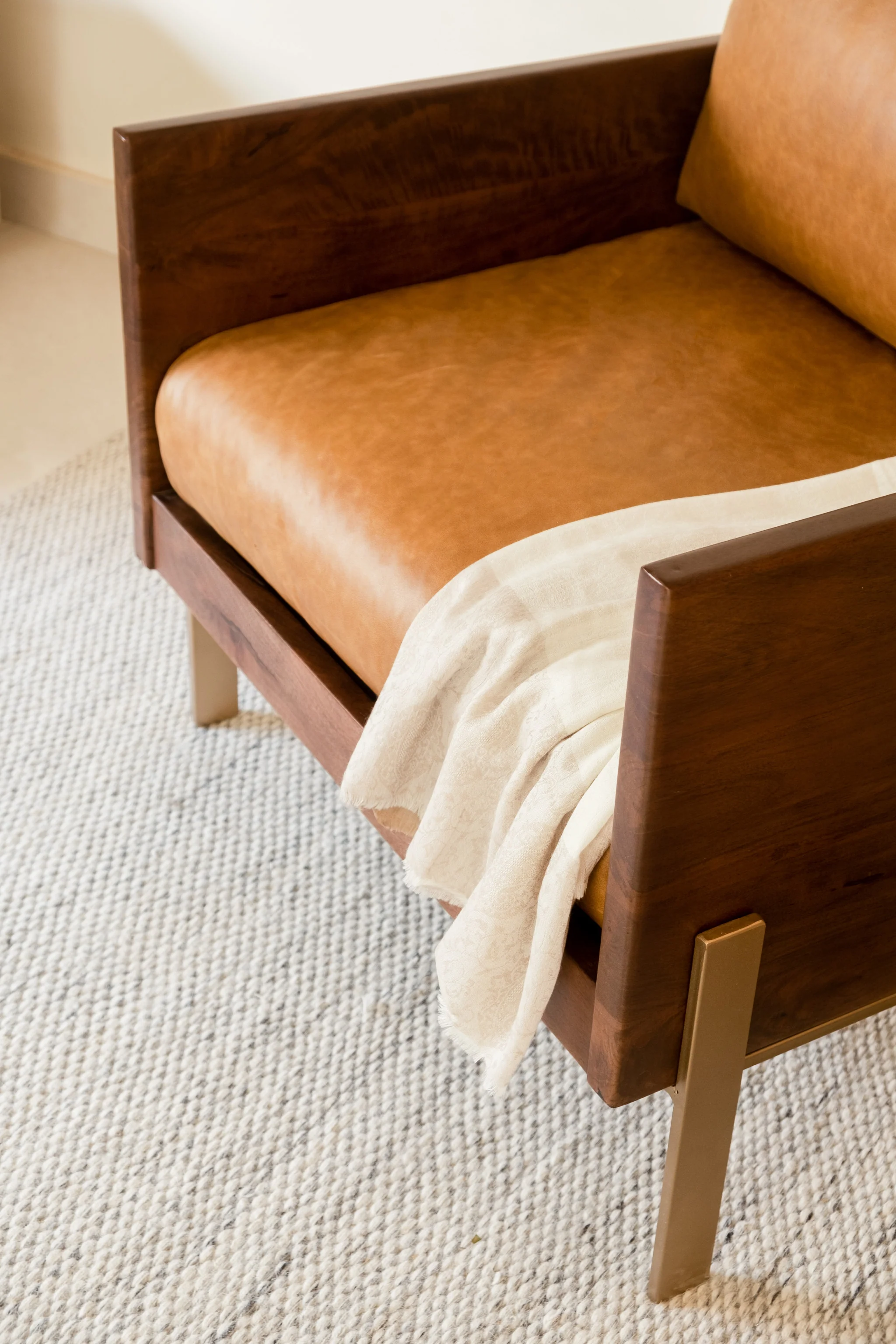 Carmel Brown Top Grain Leather And Gold Arm Chair By Homeroots - Image 5