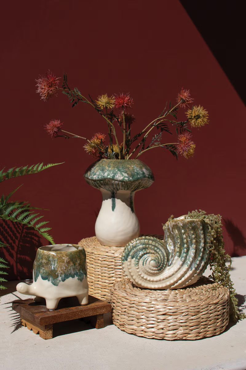 Ceramic Nautilis Shell Vase By Kalalou - Image 3