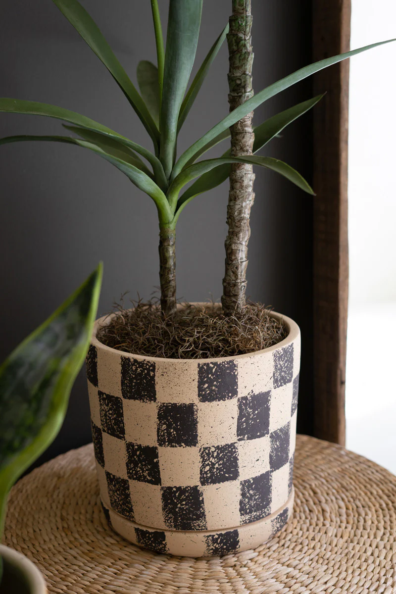 Checkered Clay Planters With Trays Set Of 3 By Kalalou - Image 3