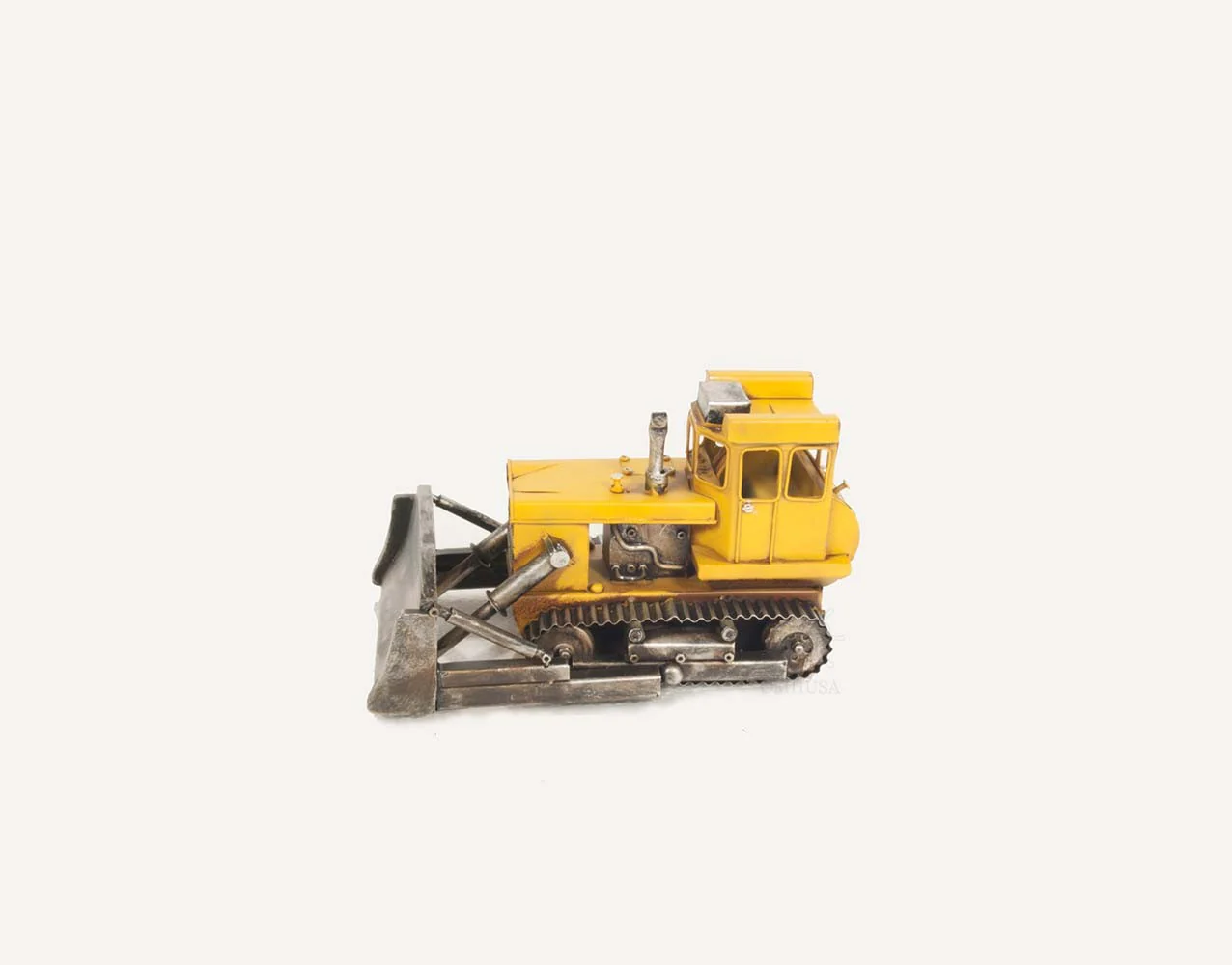 Chevrolet Tow Truck Sculpture By Homeroots - 401177 - Image 4