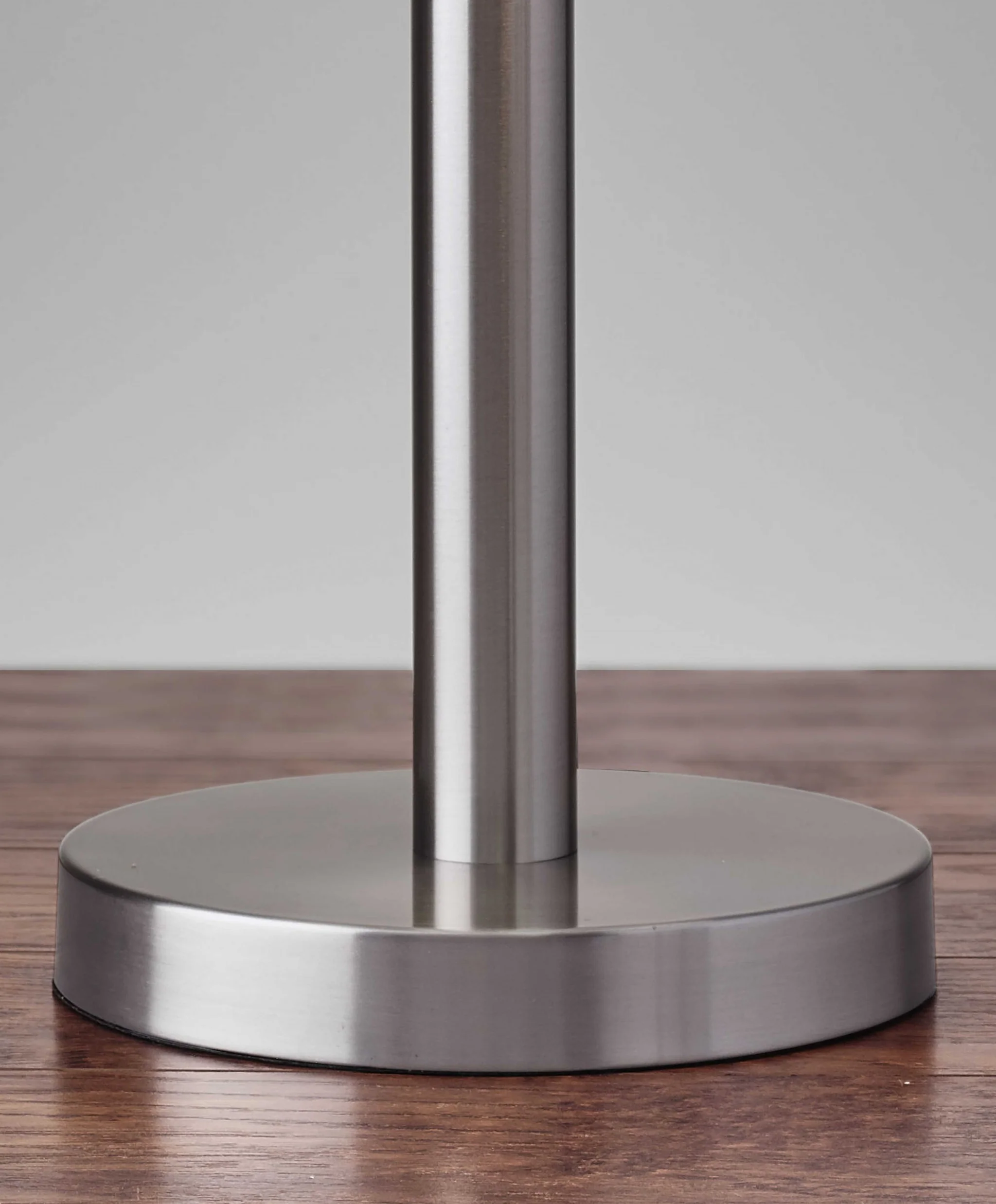 Classic Brushed Steel Metal Table Lamp By Homeroots - Image 3