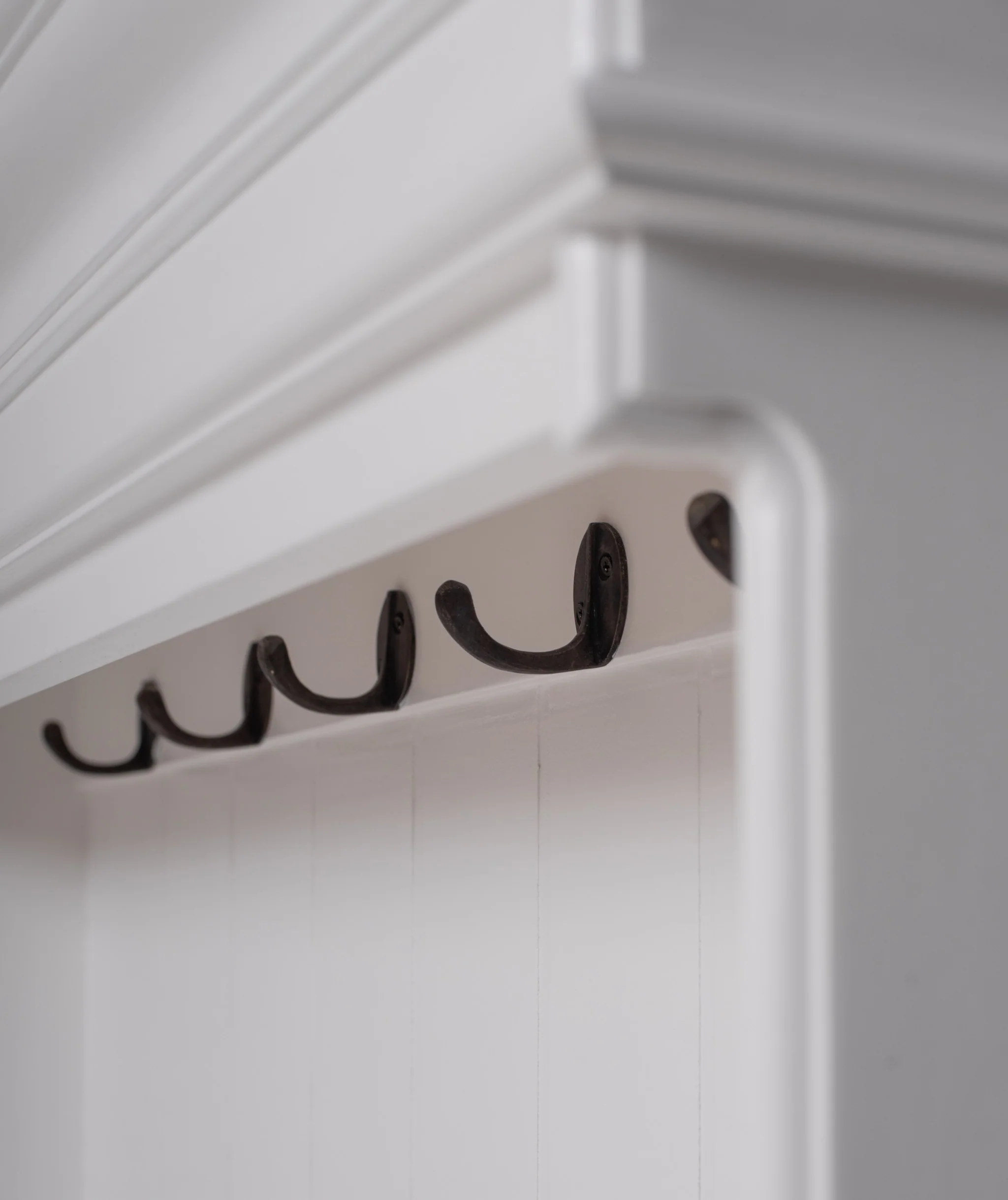 Classic White Entryway Coat Rack and Bench with Baskets By Homeroots - Image 8