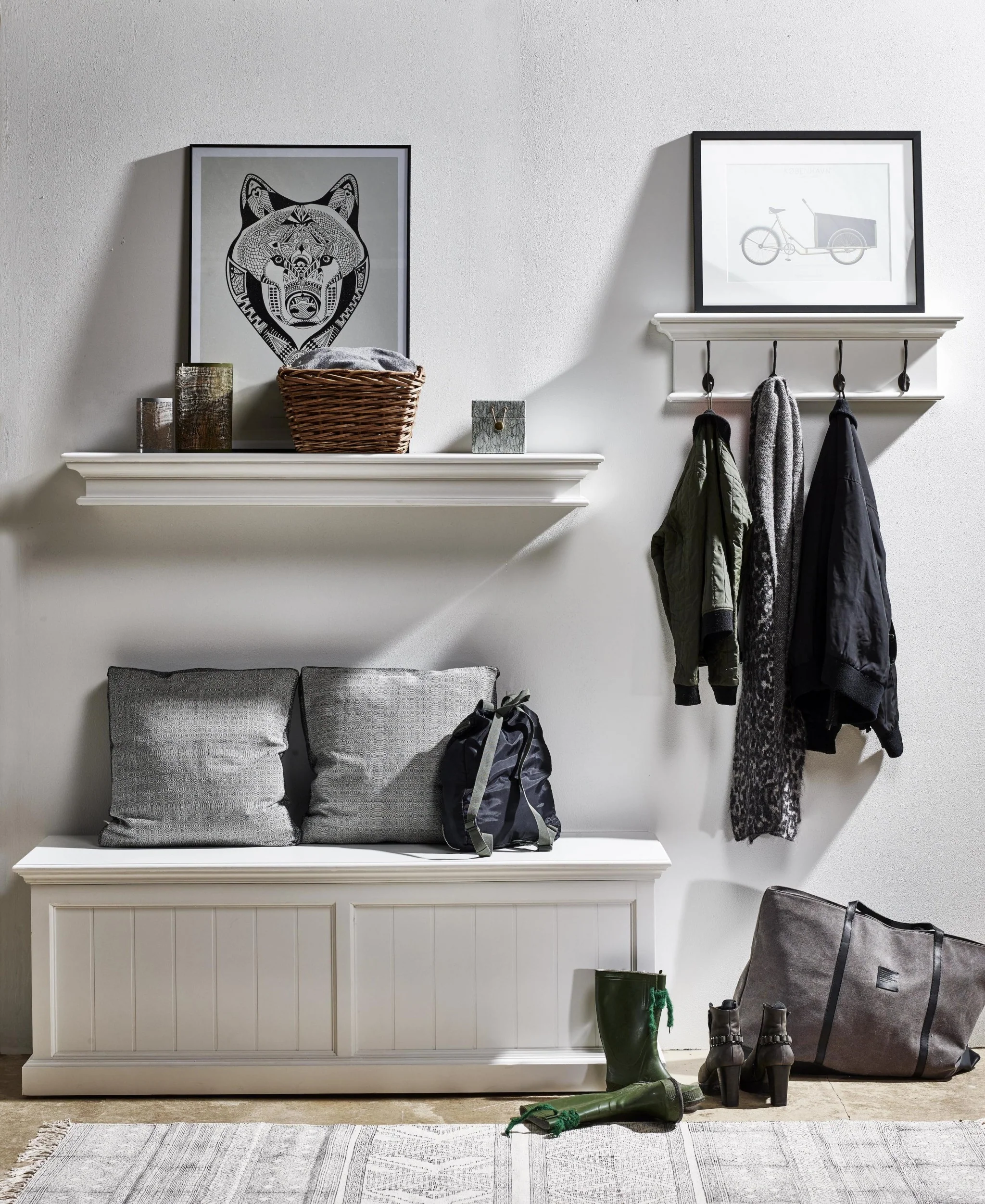 Classic White Four Hook Hanging Coat Rack By Homeroots - Image 8