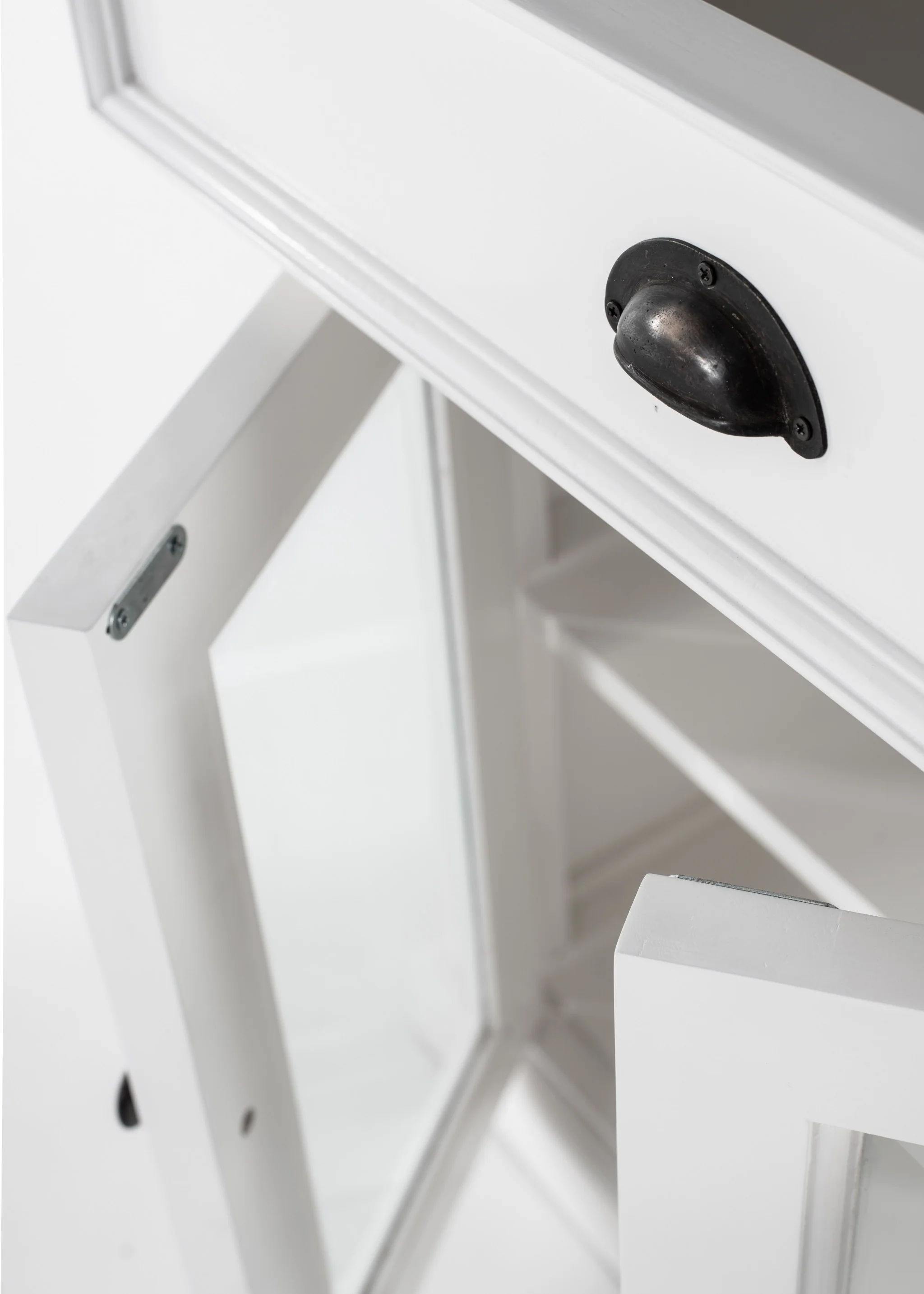 Classic White Small Buffet Table By Homeroots - Image 8