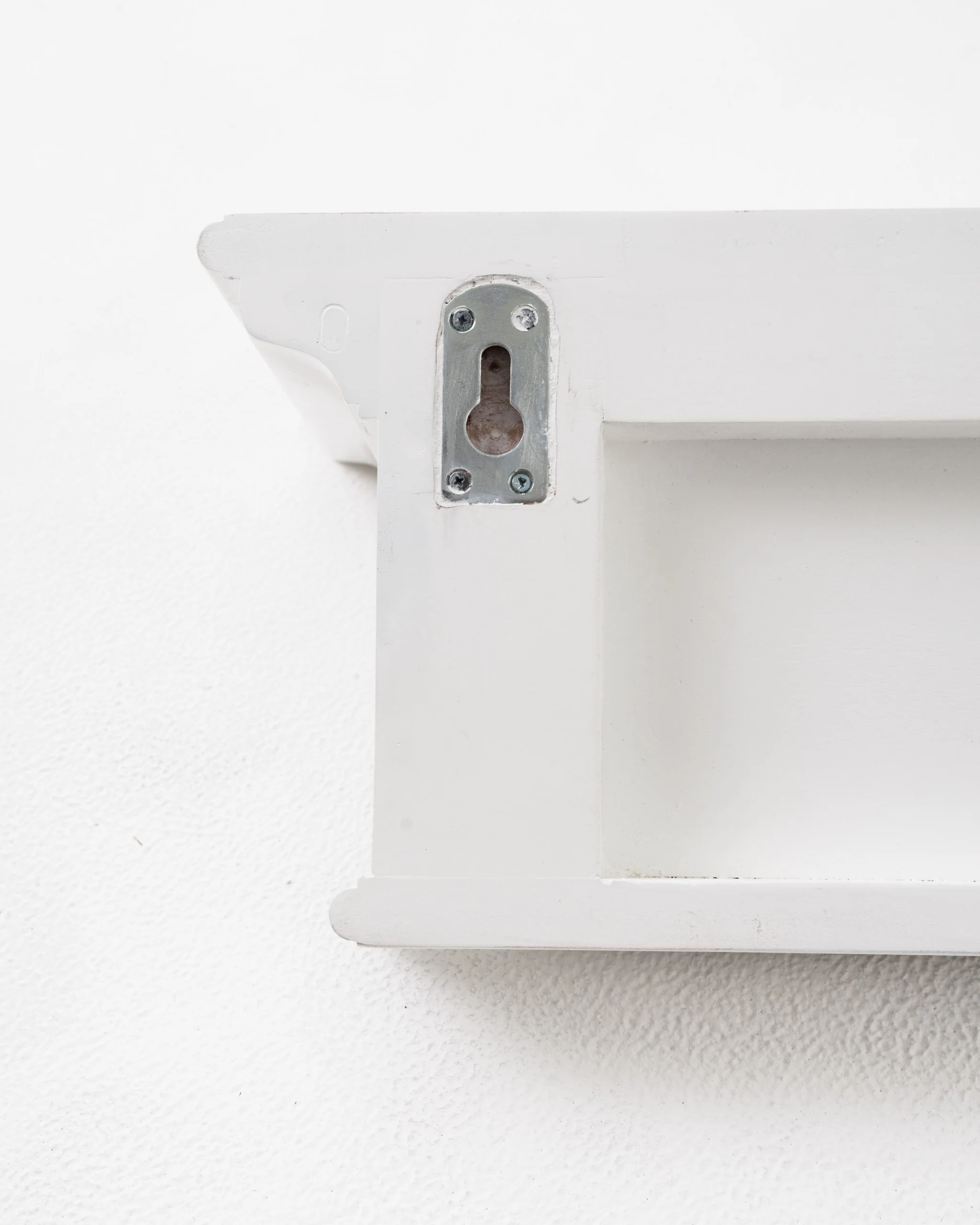 Classic White Wood Wide Four Hook Hanging Coat Rack By Homeroots - Image 8