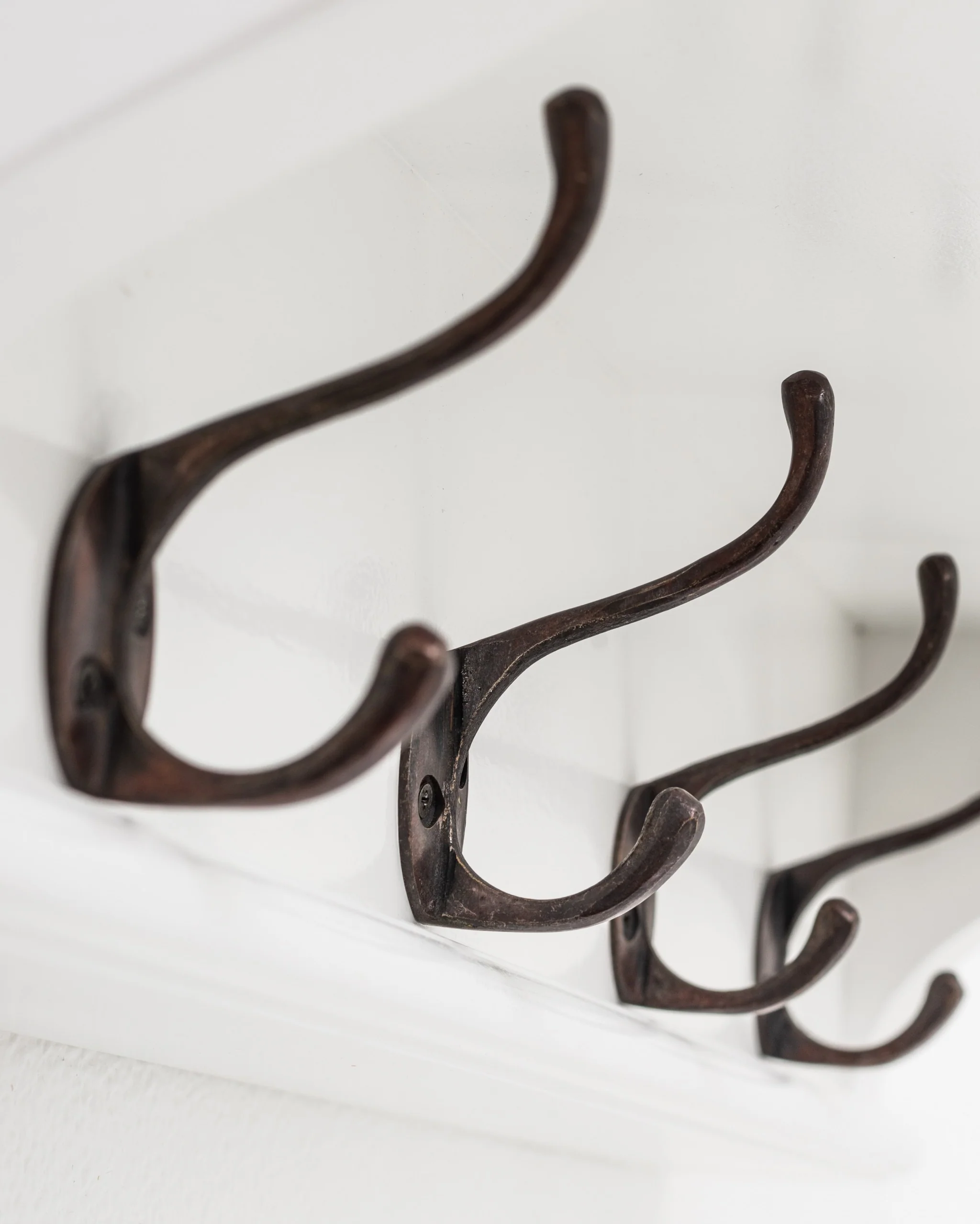 Classic White Wood Wide Six Hook Coat Rack By Homeroots - Image 7