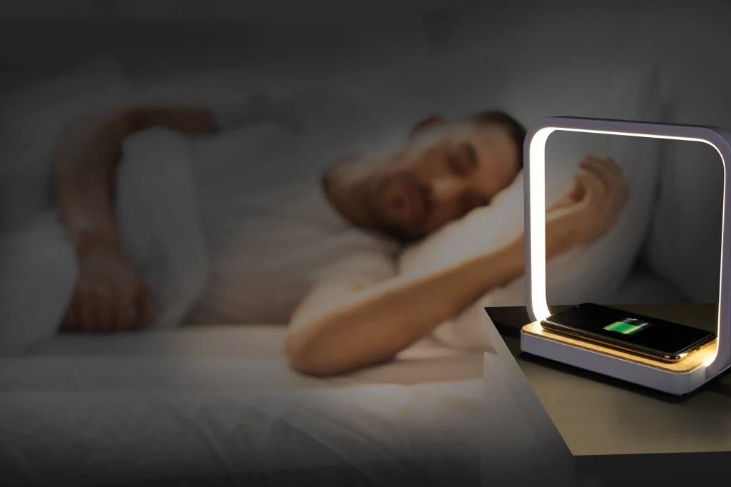 Contemporary White Wireless Phone Charger By Homeroots - Image 3