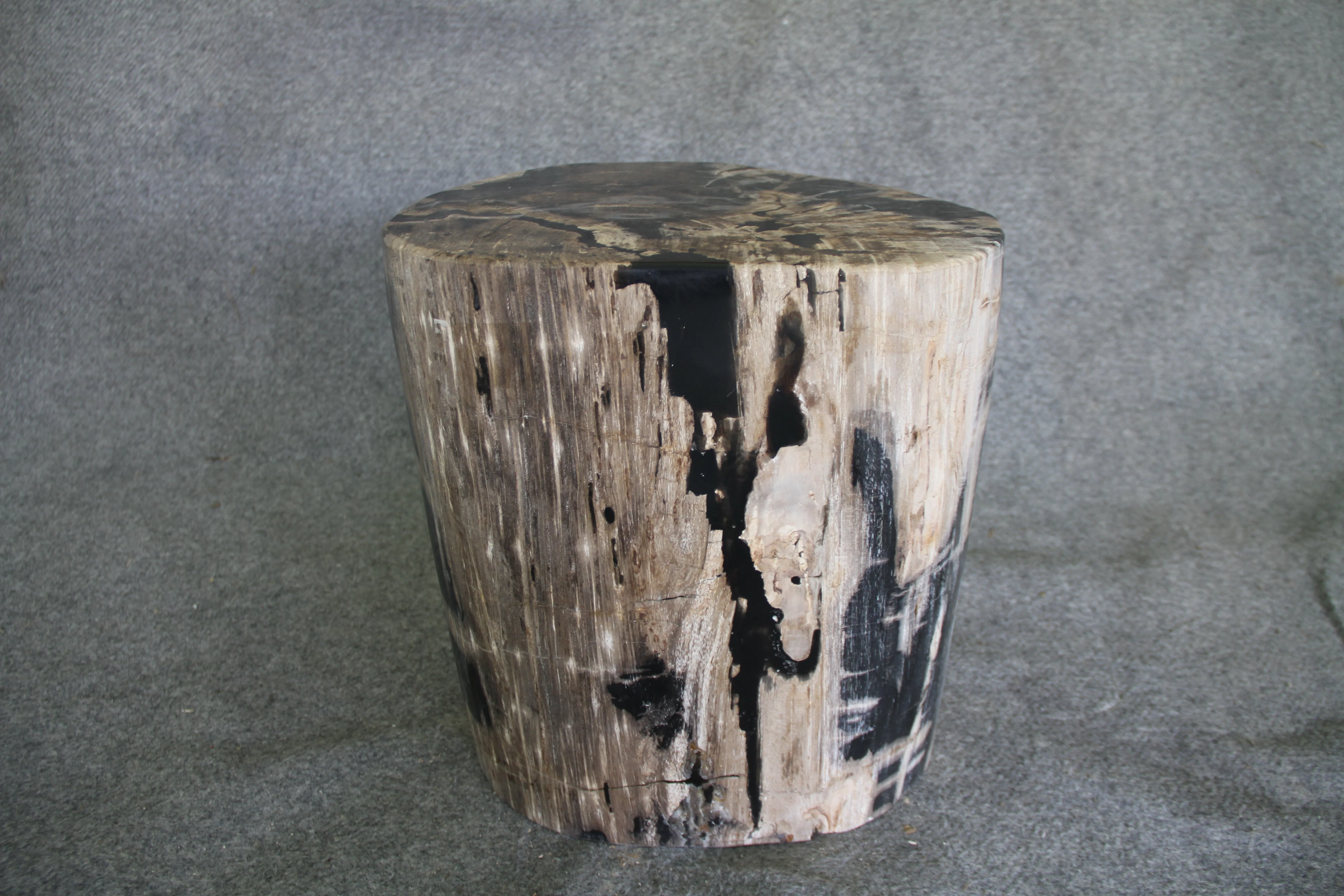 Petrified Wood Log Stool 15in x 13in x 16in (h) - 1631.22 - Image 5