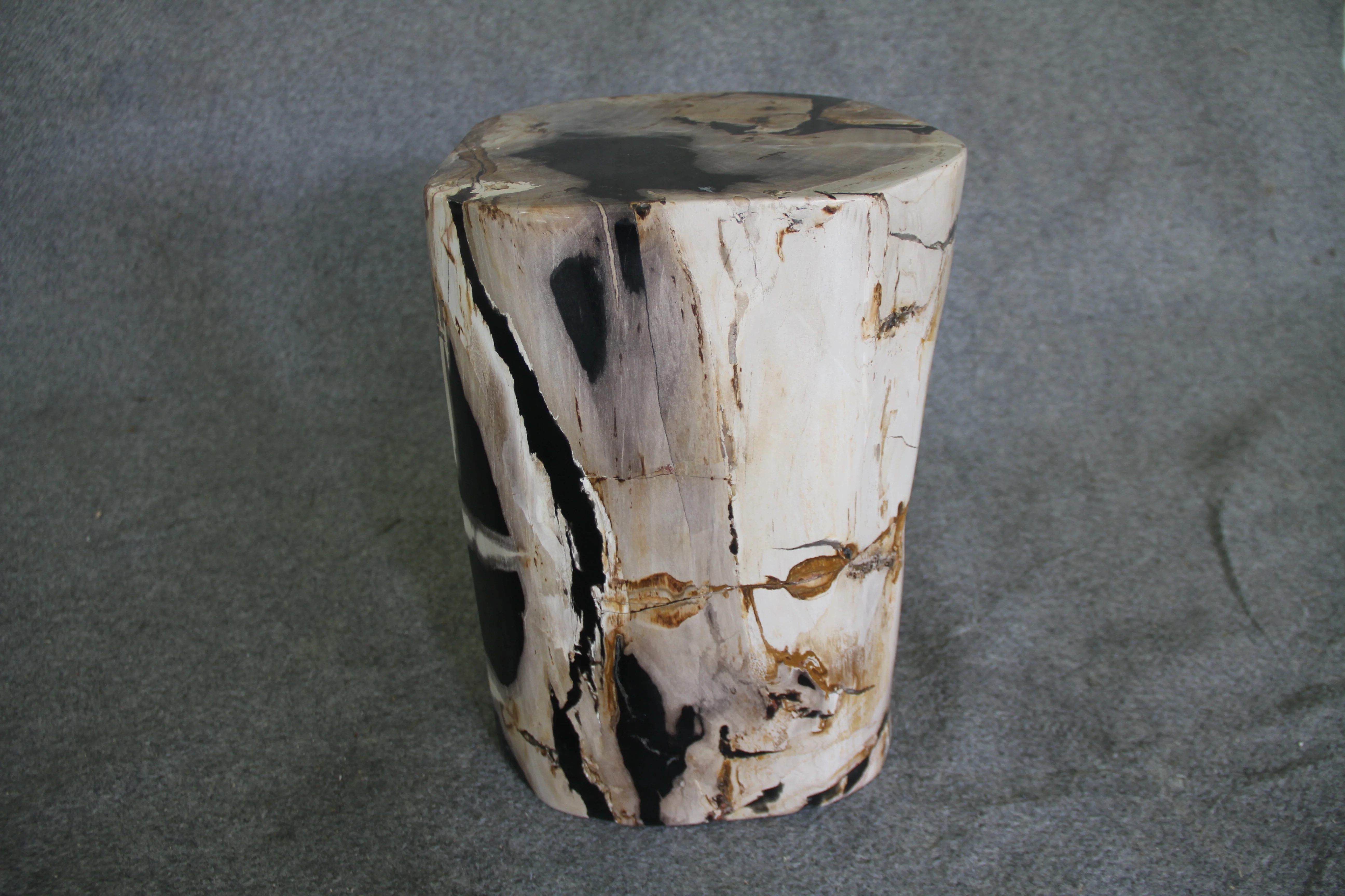 Petrified Wood Log Stool 16in(h) x 13in x 12in - 1534.22 - Image 3