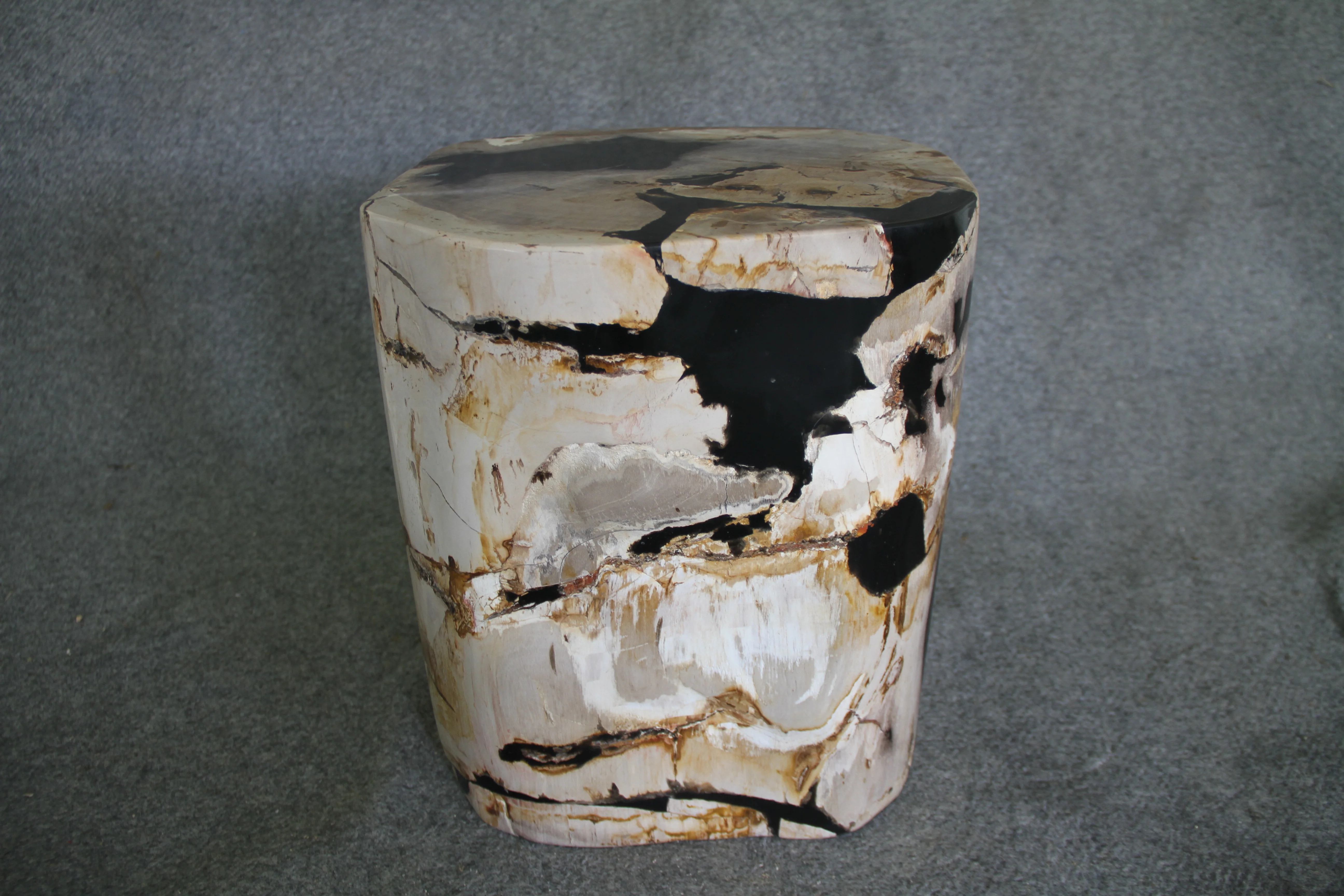 Petrified Wood Log Stool 16in(h) x 13in x 12in - 1534.22 - Image 5