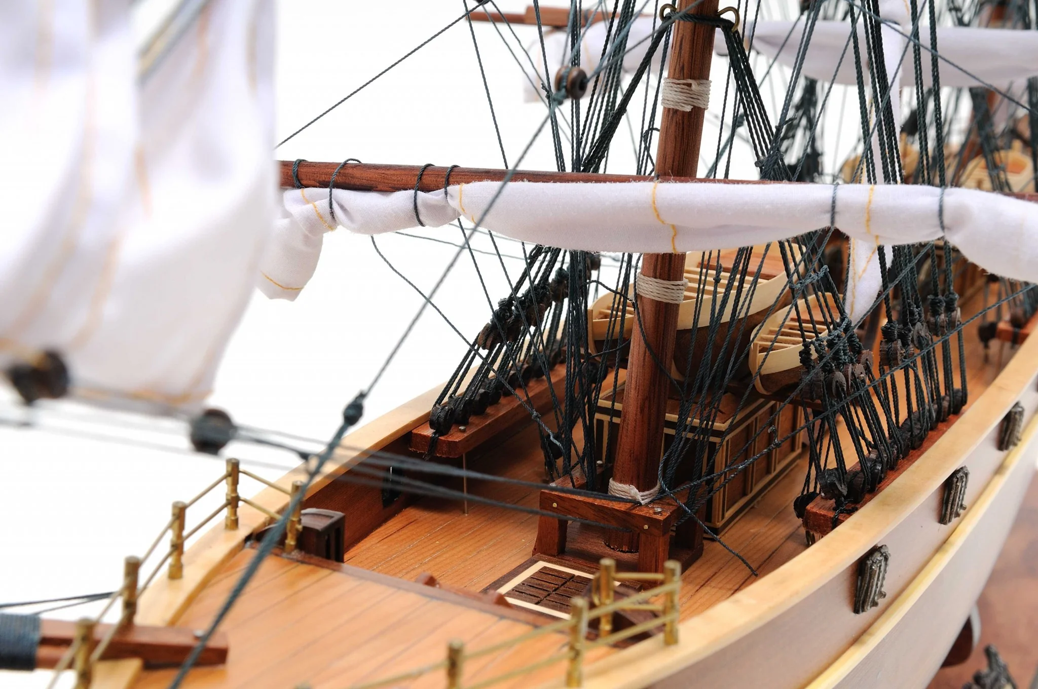 Cutty Sark By Homeroots - Image 6