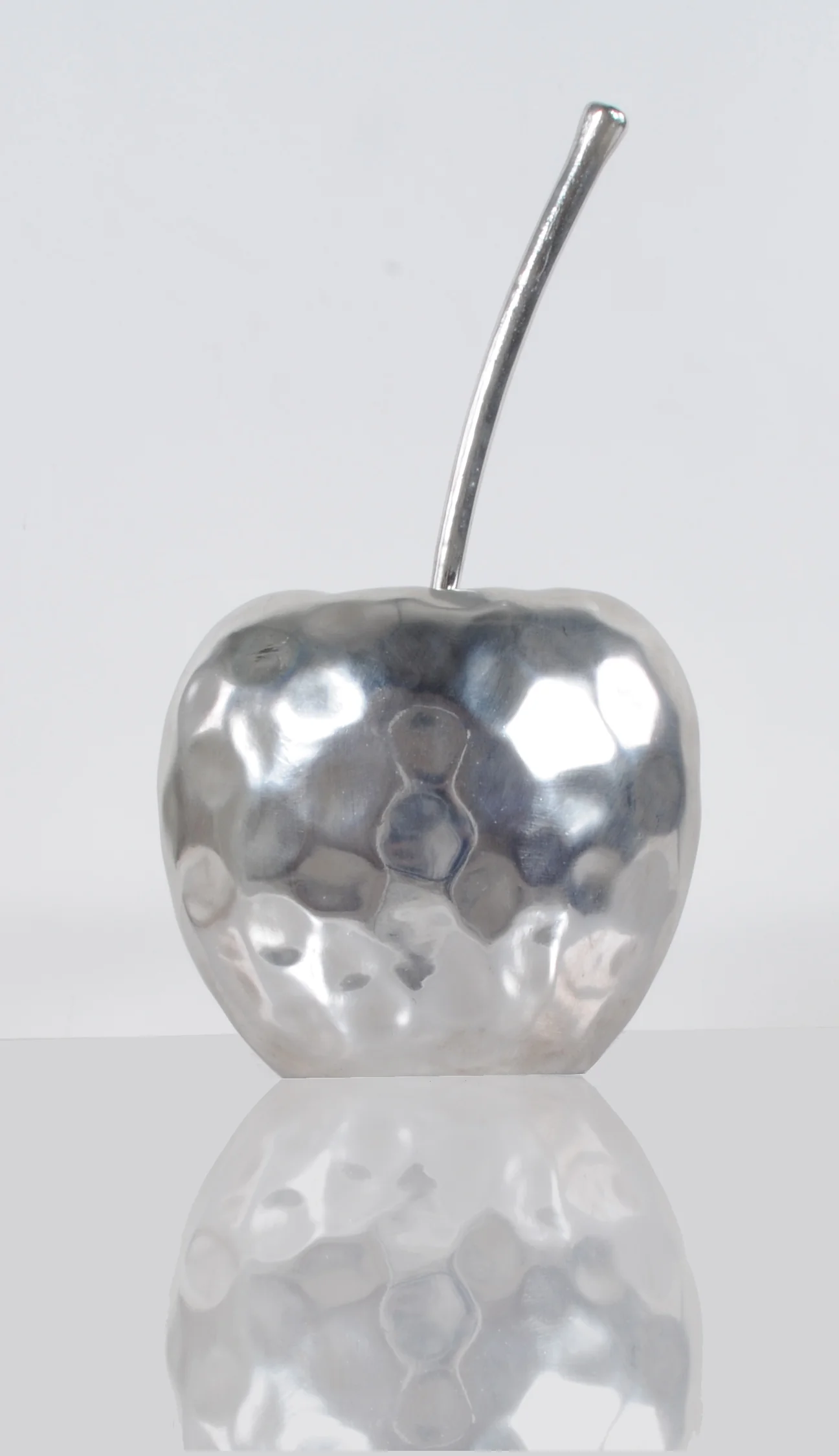 Delicious Hammered Finish Apple Statue By Homeroots - Image 3