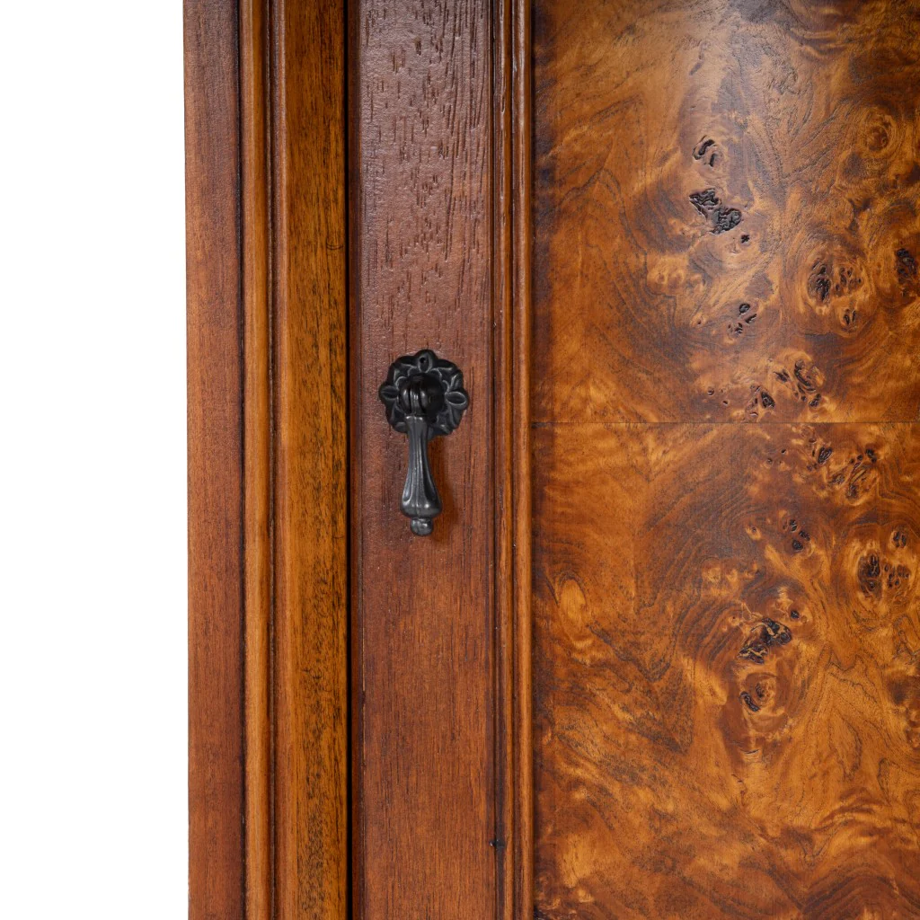 Durham Plantation Cherry Corner Cabinet By Homeroots - 389716 - Image 8