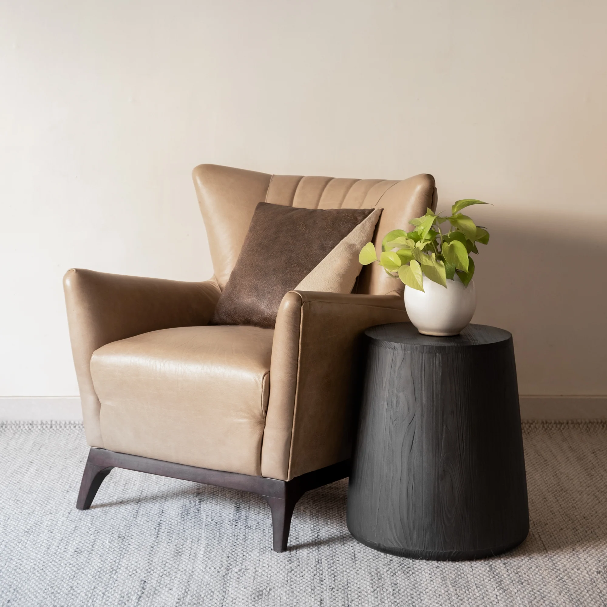 Ebony Solid Wood Round End Table By Homeroots - Image 6