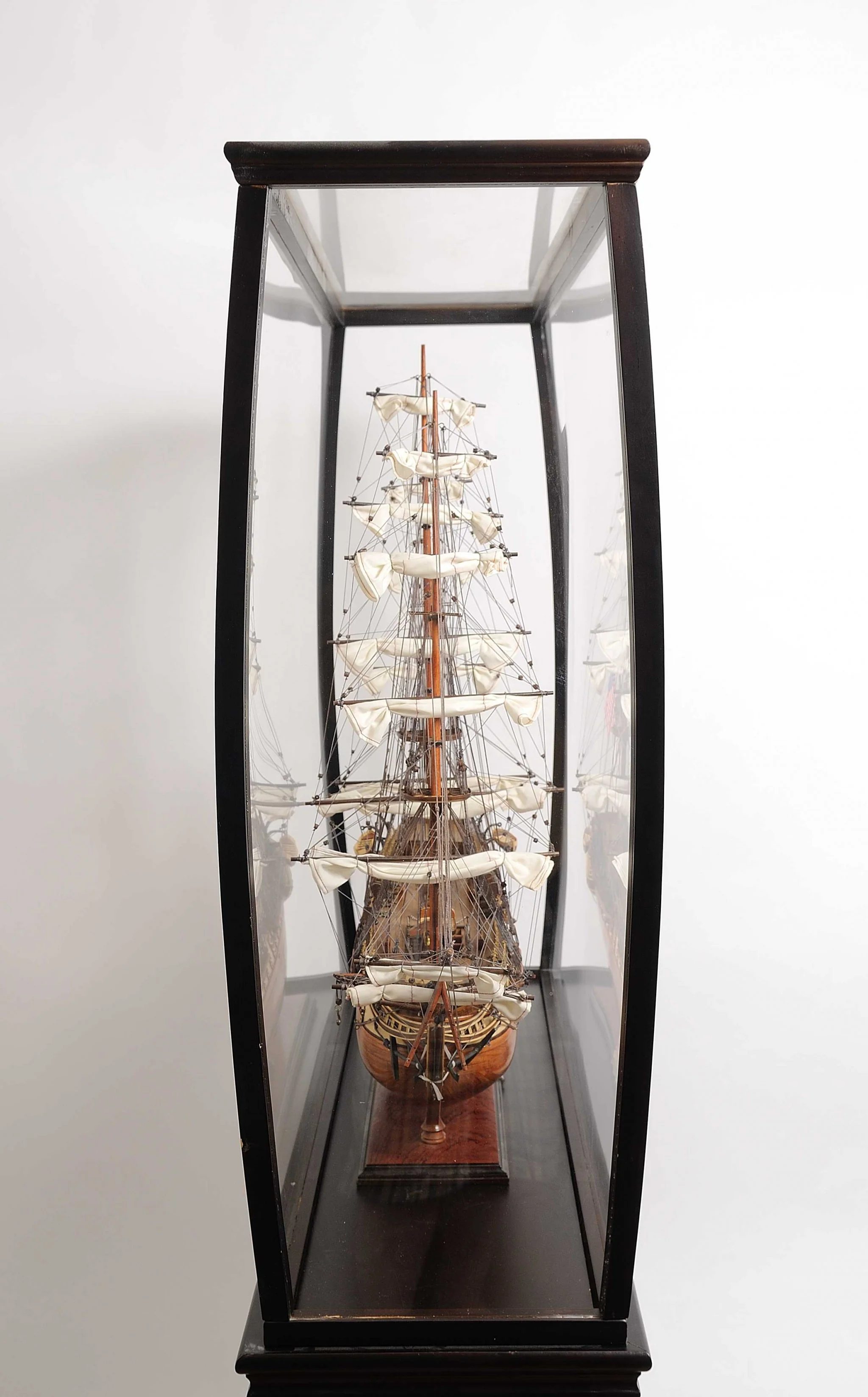 Floor Display Case By Homeroots - Image 3