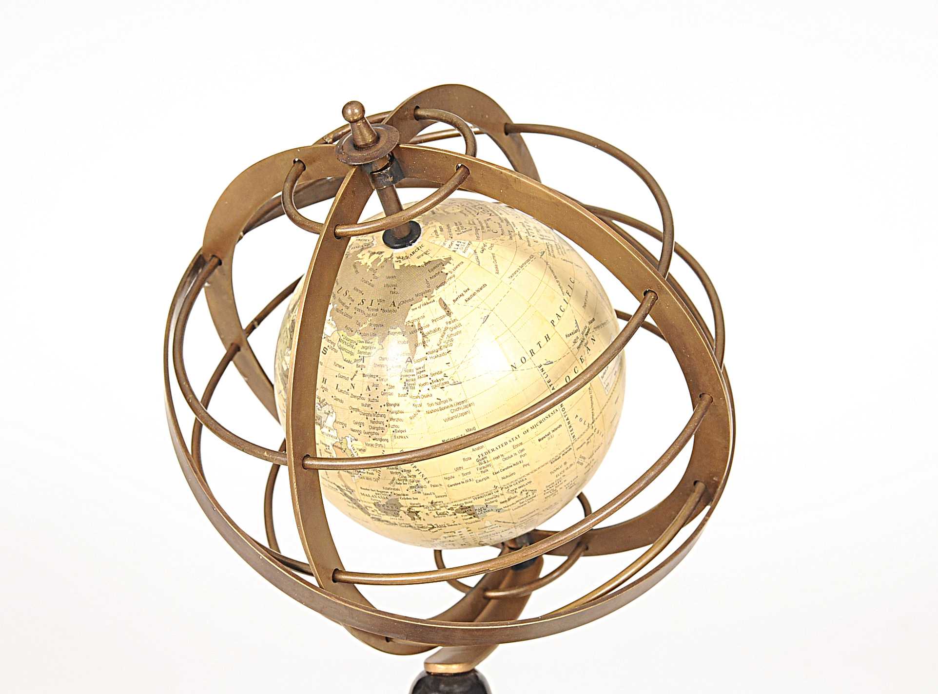 Globe in Brass Rings By Homeroots - Image 3