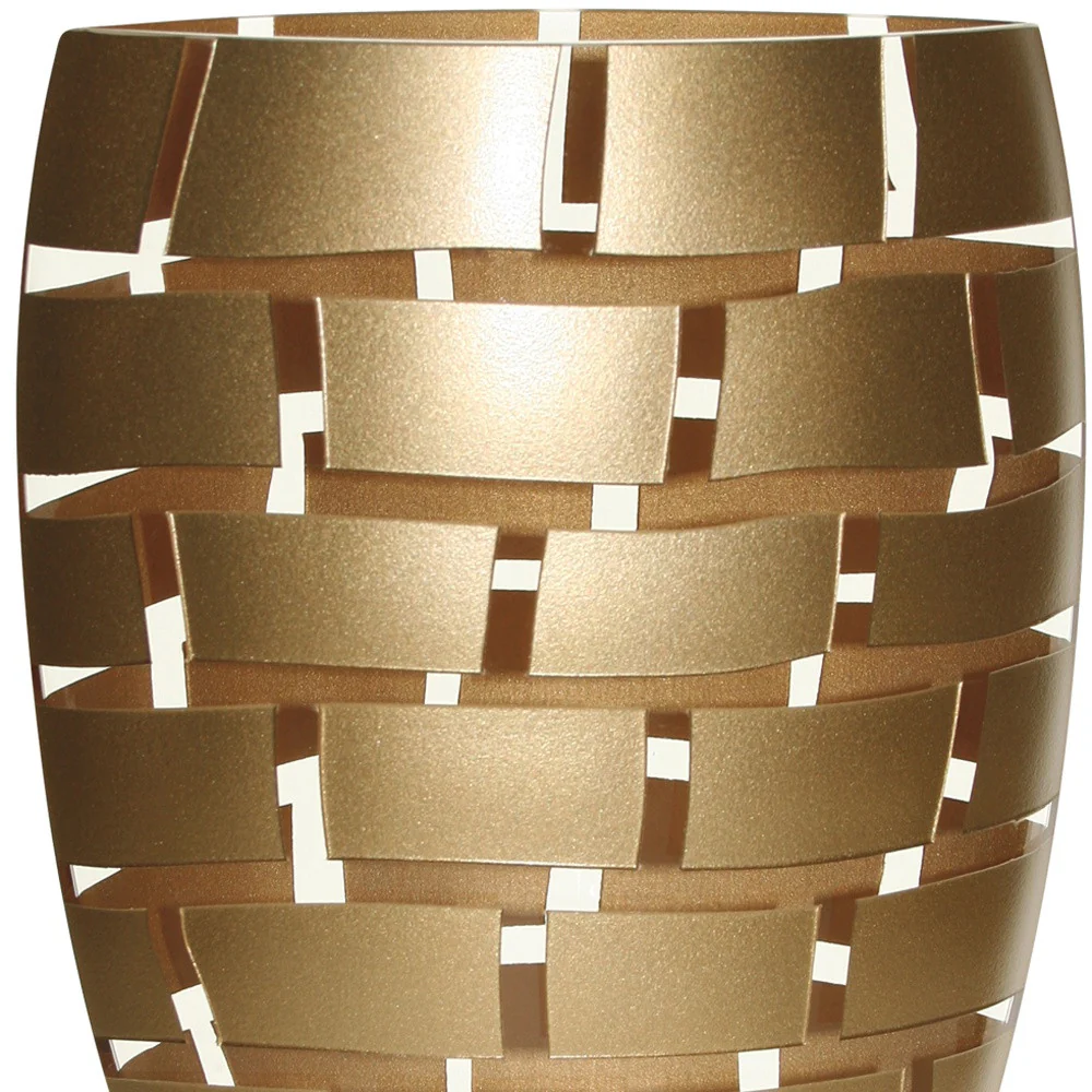Gold And Clear Geometric Oval Lead Free Crystal Table Vase By Homeroots - Image 3