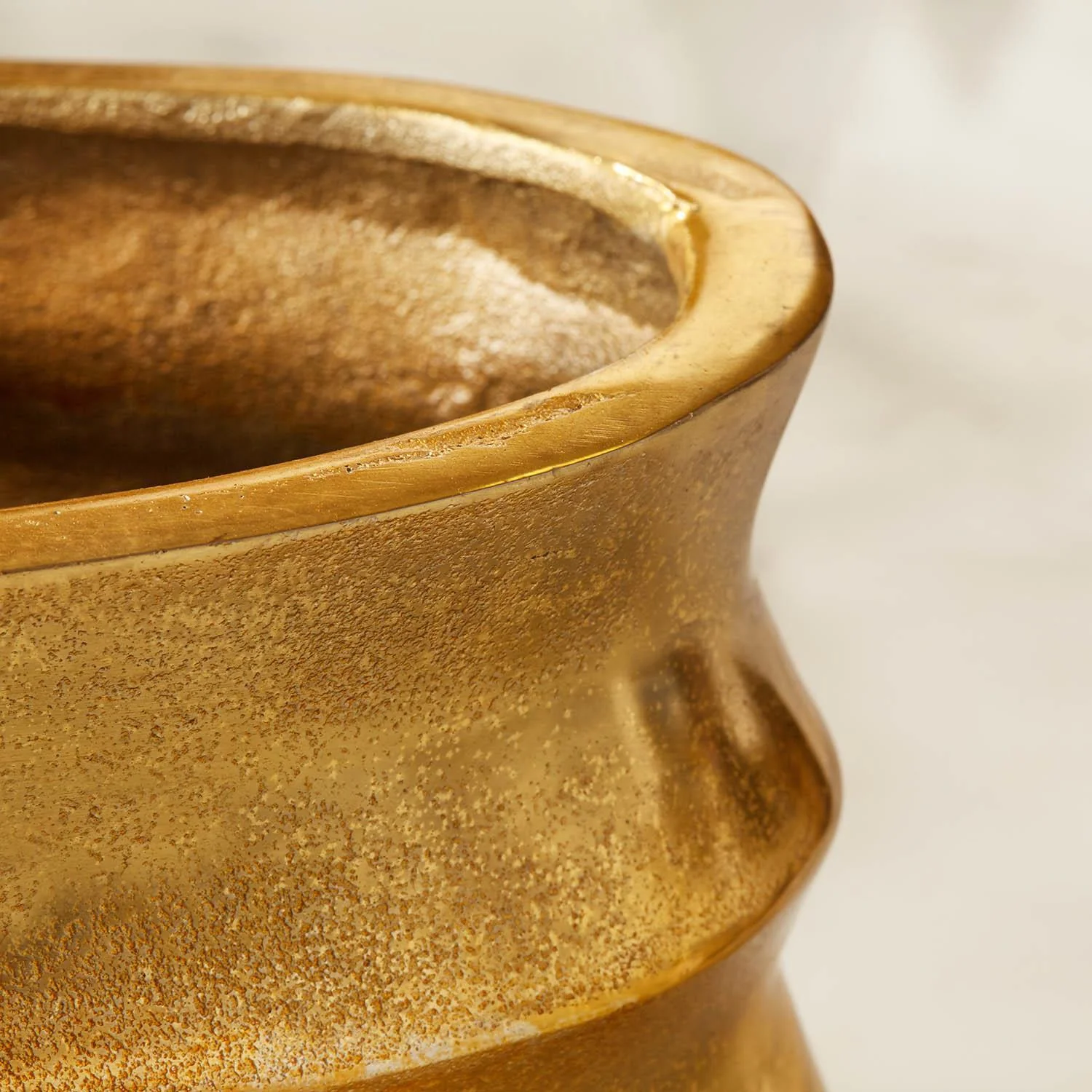 Gold Planter Set Of 4 By Tozai Home - Image 4