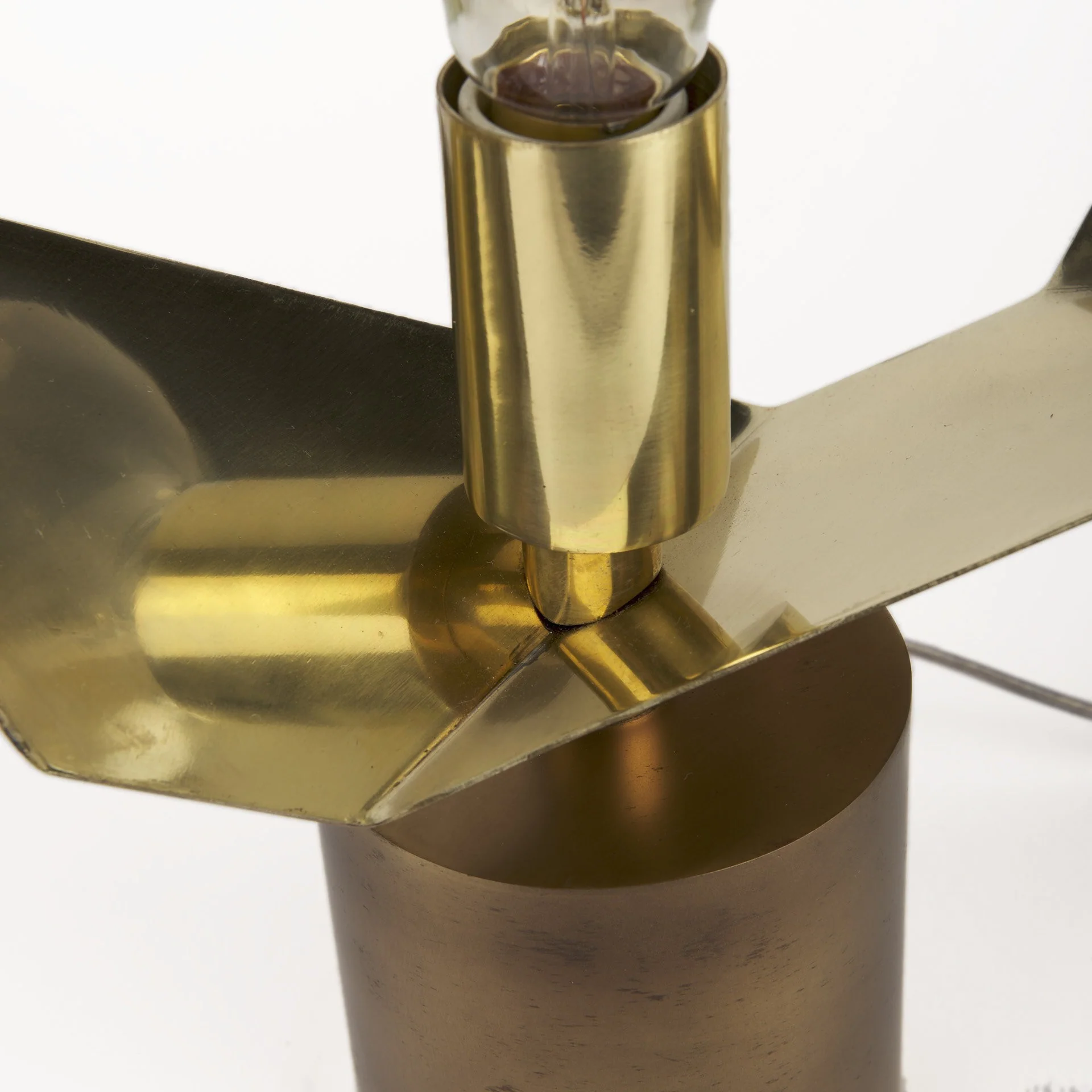 Golden Geometric Halo Table or Desk Lamp By Homeroots - Image 7