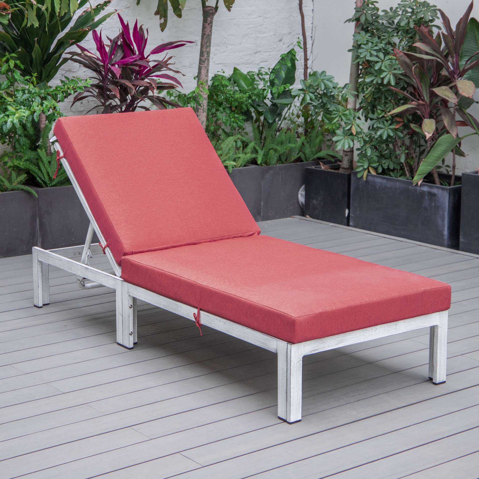 LeisureMod Chelsea Modern Outdoor Weathered Grey Chaise Lounge Chair With Cushions - Image 13