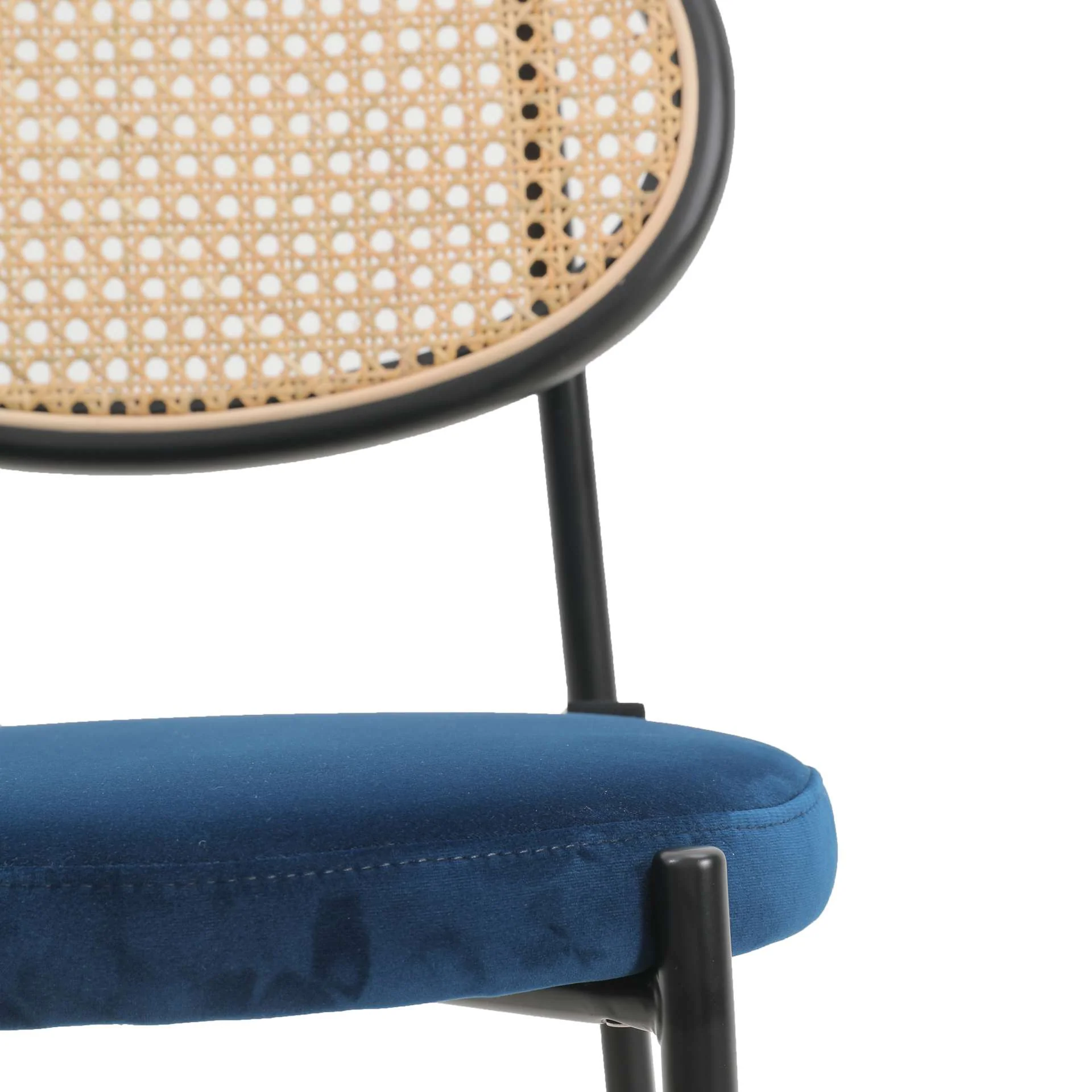 LeisureMod Euston Modern Wicker Bar Stool With Black Steel Frame - Image 36