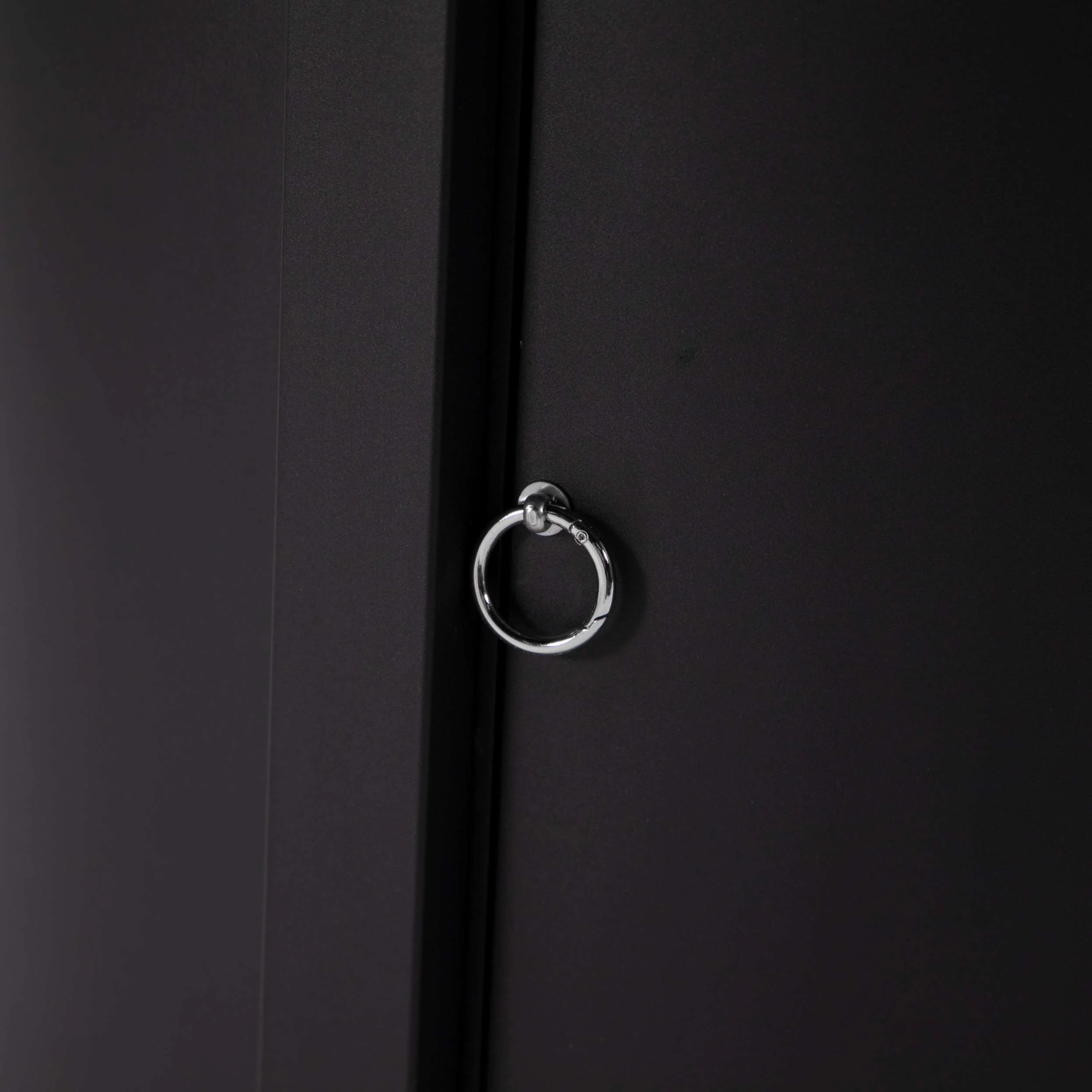LeisureMod Walbrooke Black Patio Round Tank Holder - Image 6