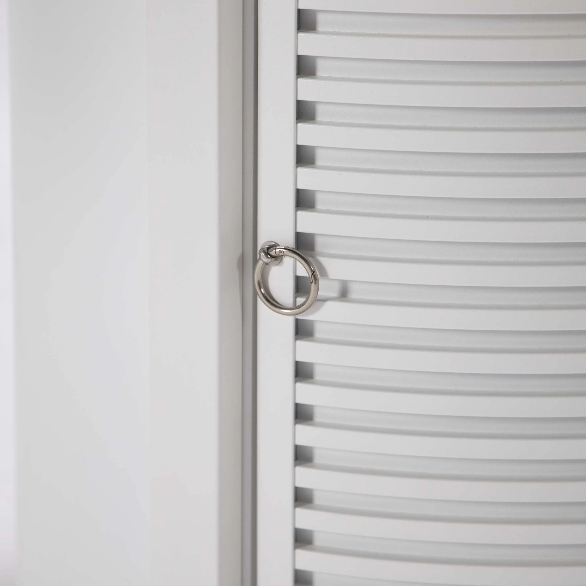 LeisureMod Walbrooke Black Patio Round Tank Holder with Slats Design - Image 34