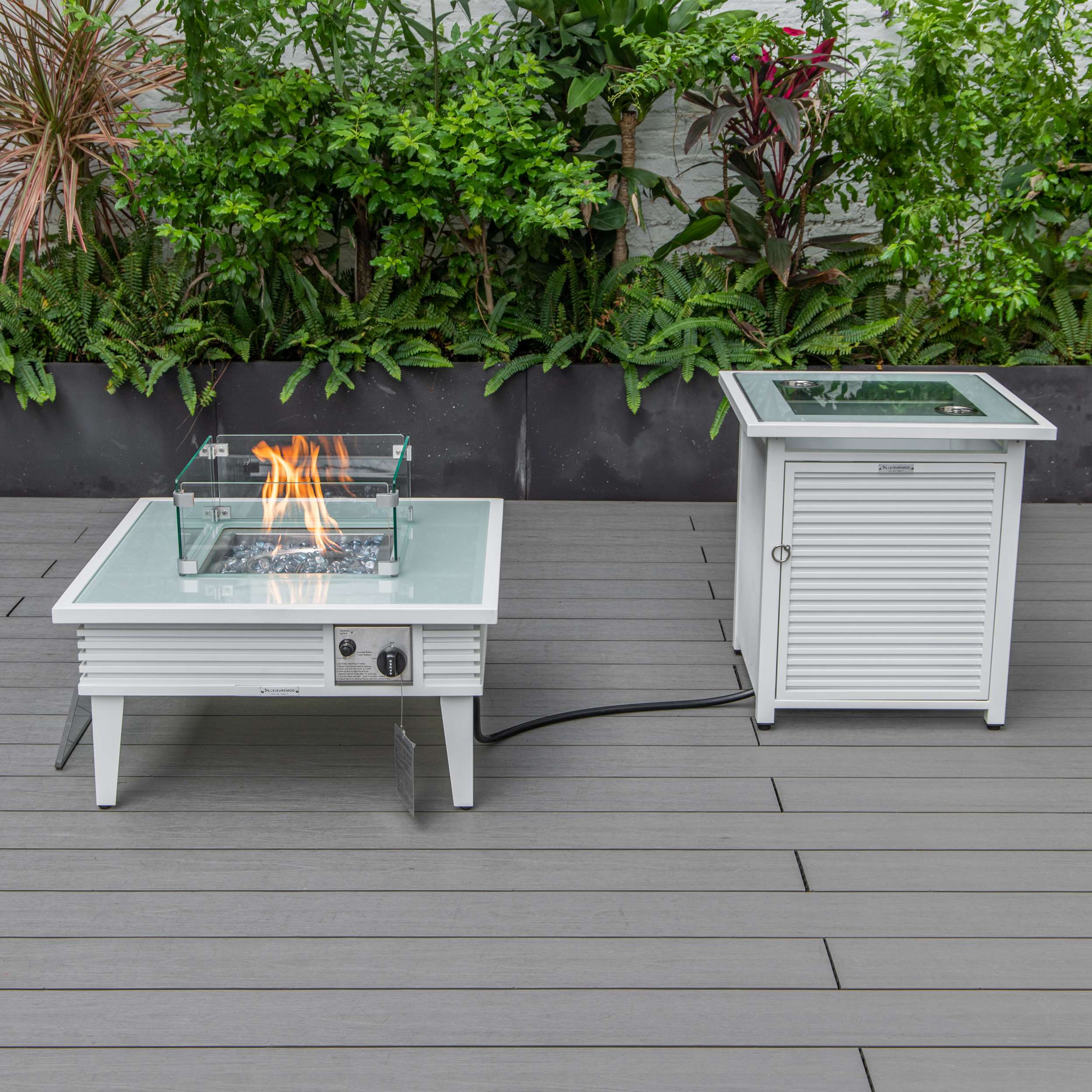 LeisureMod Walbrooke Modern White Patio Conversation With Square Fire Pit With Slats Design & Tank Holder - Image 8