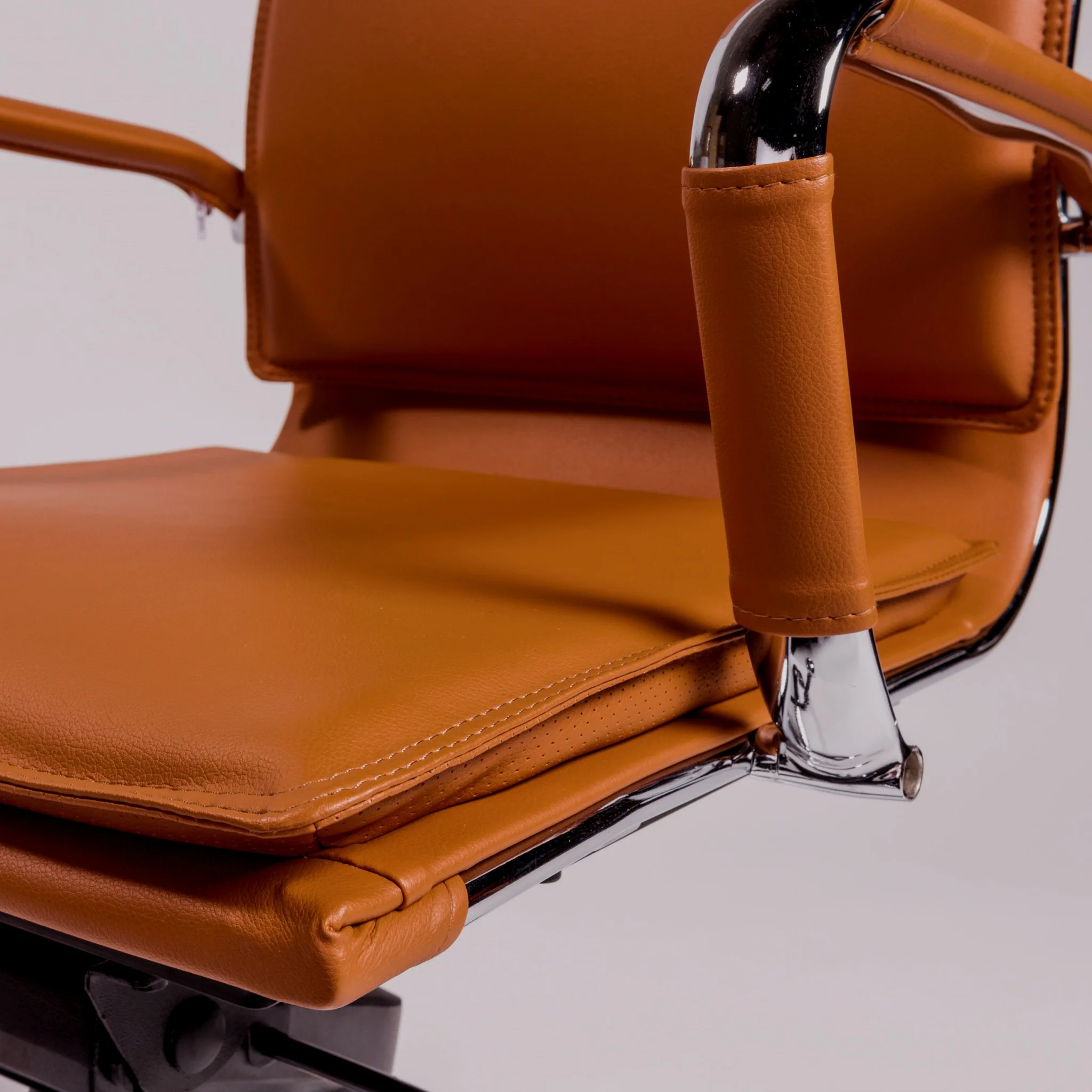 Low Back Office Chair in Black with Chromed Steel Base By Homeroots - 370555 - Image 16