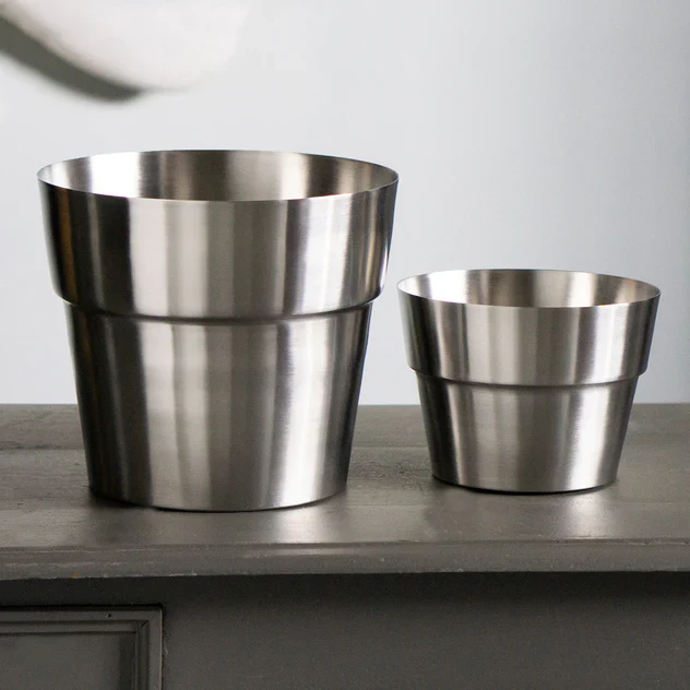 Moda 9"OD Planter/Vase By Gold Leaf Design Group - Image 4