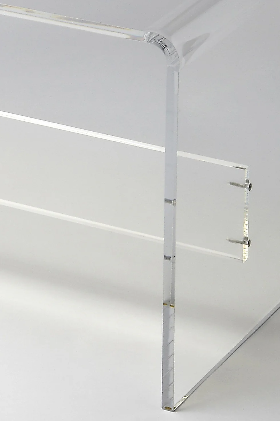 Modern Chic Acrylic Bench By Homeroots - Image 5