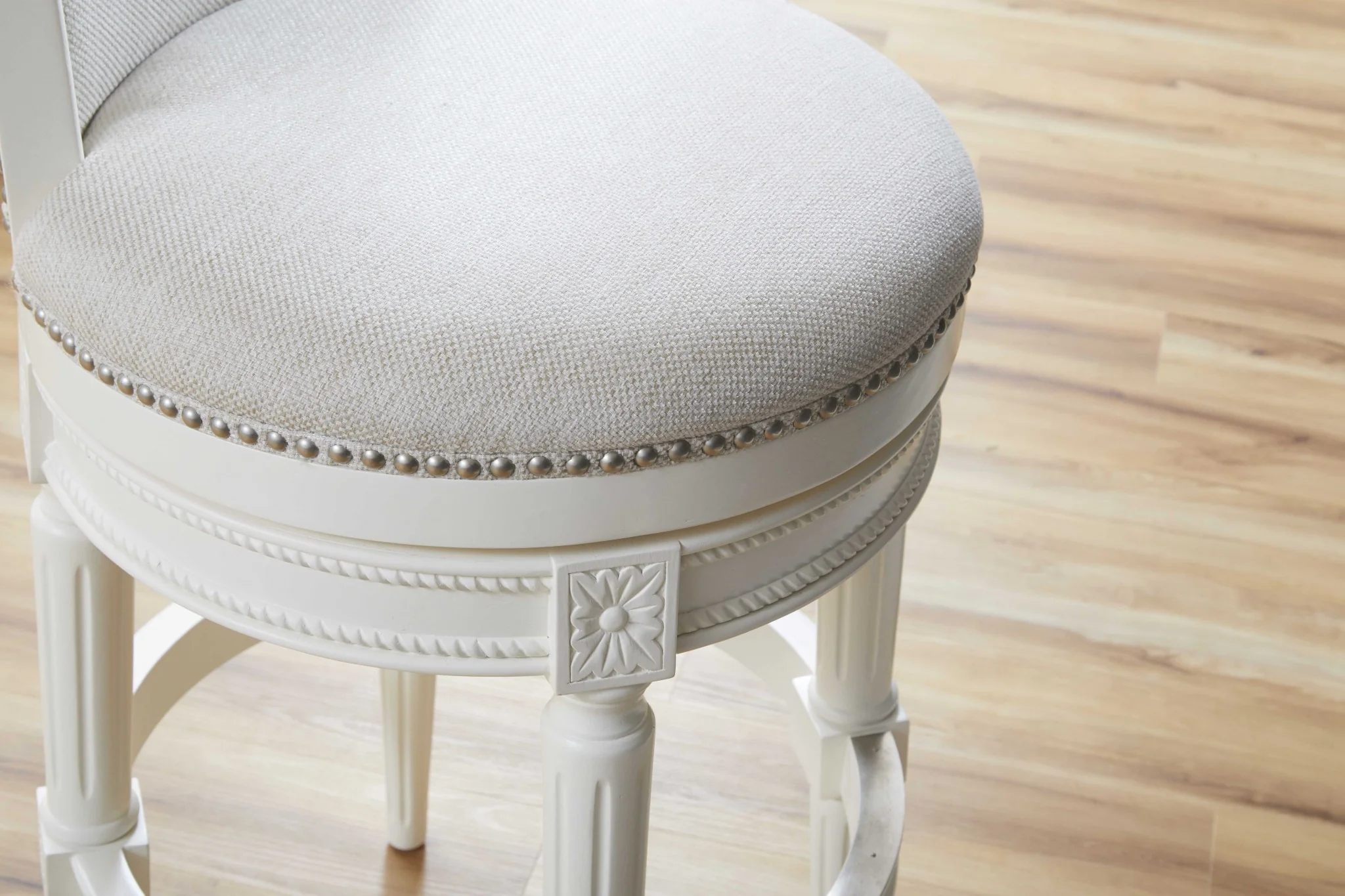Modern Farmhouse White Swivel Bar Stool By Homeroots - Image 4