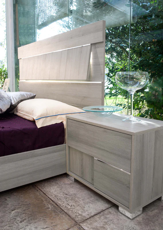 Modern Grey Queen Bedroom Set By Homeroots - Image 5