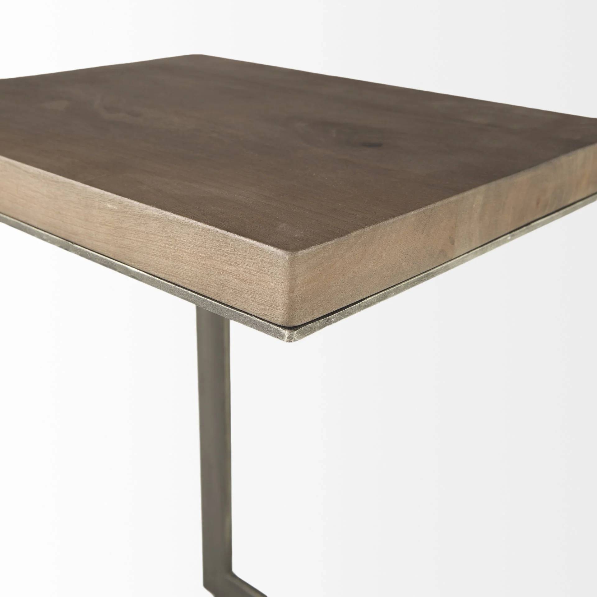 Modern Light Wash And Nickel C Shape Tv Table By Homeroots - Image 7
