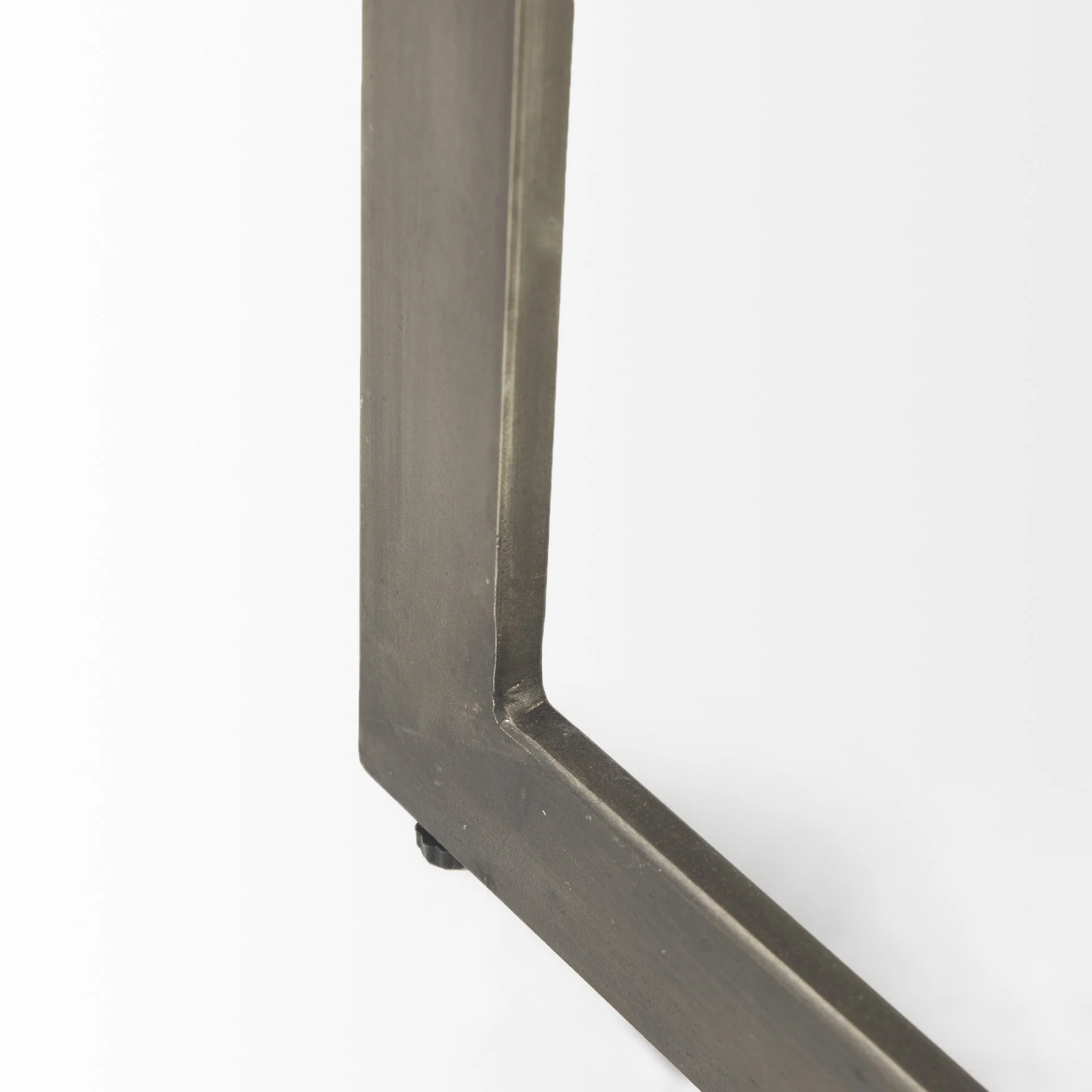 Modern Light Wash And Nickel C Shape Tv Table By Homeroots - Image 9