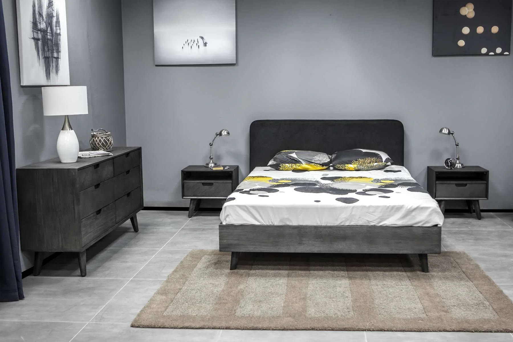 Mohave 3 Piece Acacia King Bed and Nightstands Bedroom Set By Armen Living - Image 2
