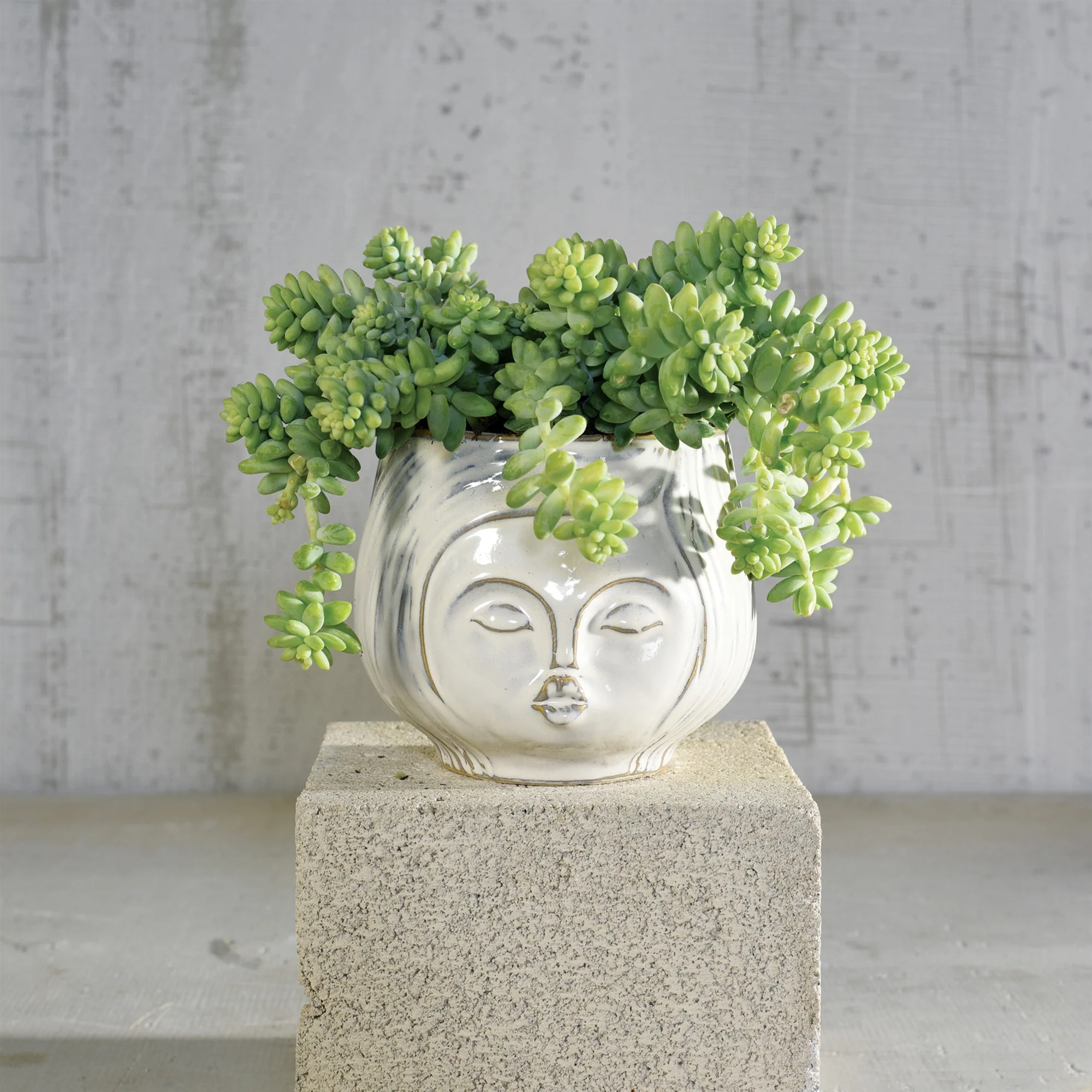 Pucker Up Ceramic Vase - Fancy White Set Of 2 By HomArt - Image 2