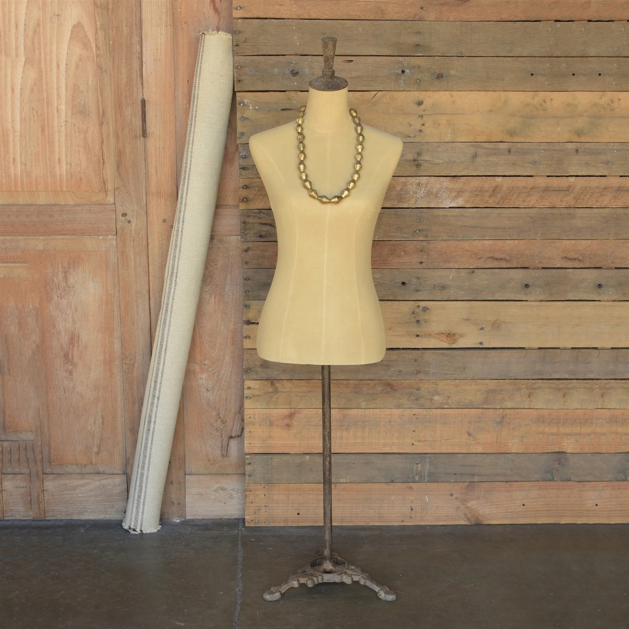 Roebuck Mannequin - Woman By HomArt - Image 2